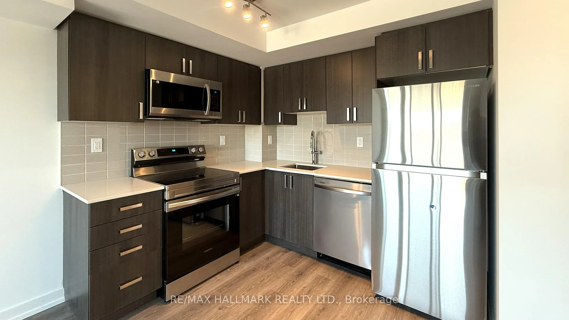 Photo 5 of Unit 413, 1435 Celebration Drive, Pickering, Bay Ridges — HOMEH