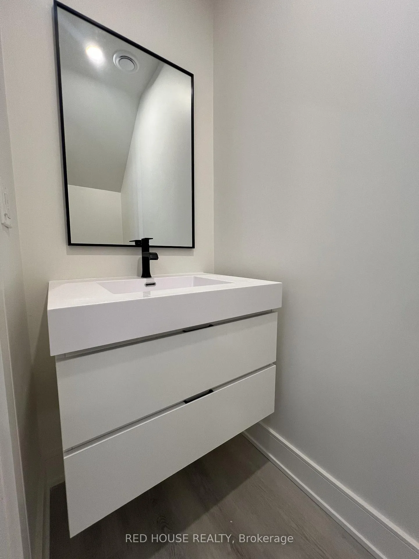 Photo 9 of 40 Everett Common, St. Catharines, Oakdale — HOMEH