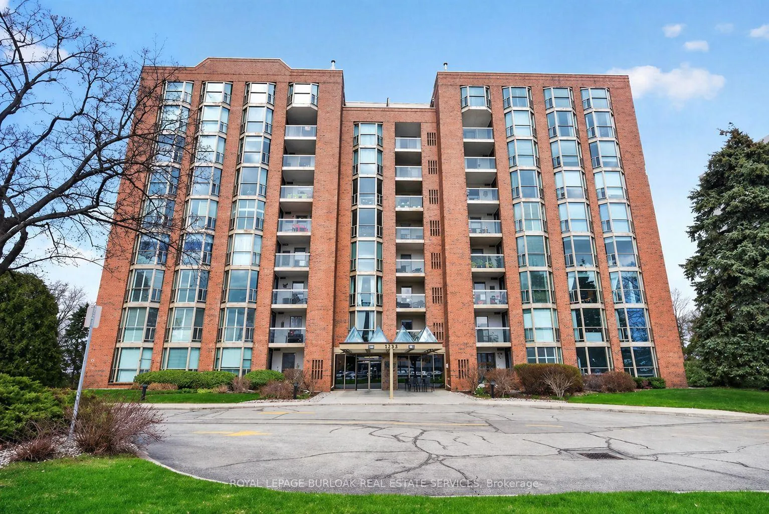 Photo 1 of Unit 307, 1225 North Shore Boulevard E, Burlington, Brant — HOMEH