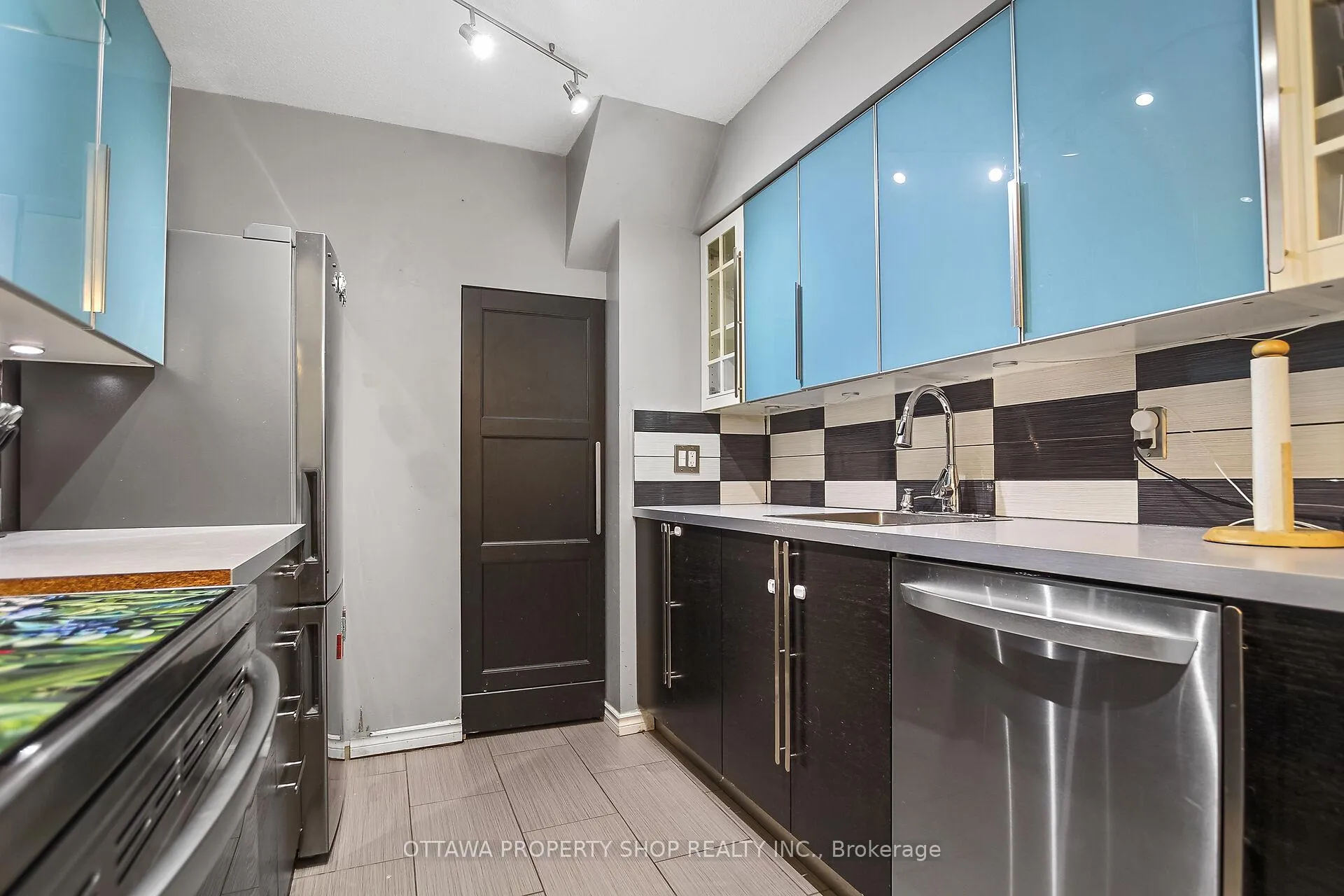 Photo 6 of 1F Banner Road, Ottawa, Sheahan Estates/Trend Village — HOMEH