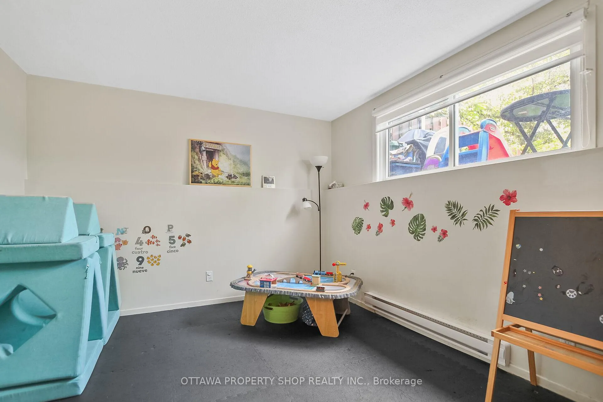 Photo 20 of 1F Banner Road, Ottawa, Sheahan Estates/Trend Village — HOMEH
