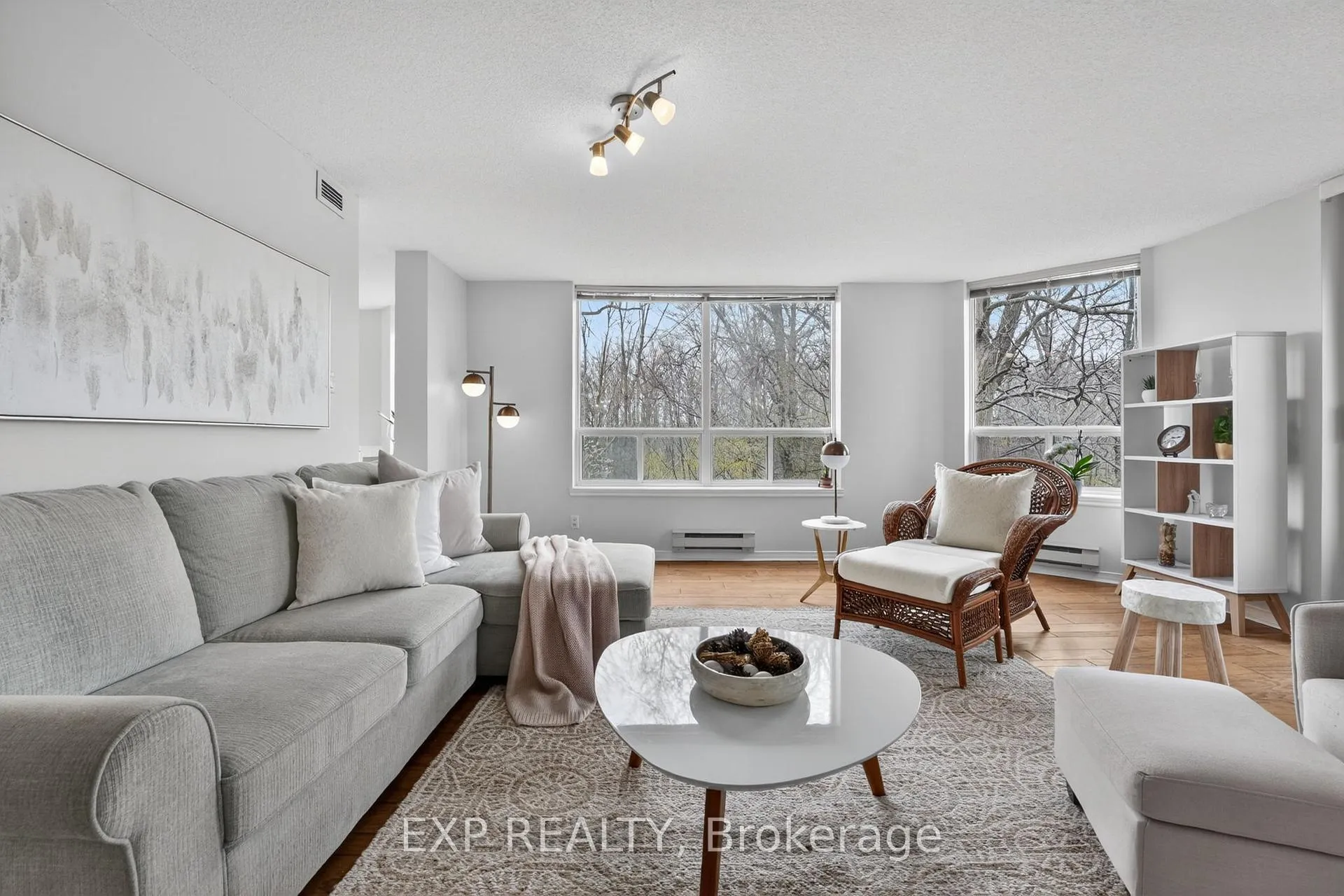 Photo 22 of Unit 301, 8111 Forest Glen Drive, Niagara Falls, Mt. Carmel — HOMEH