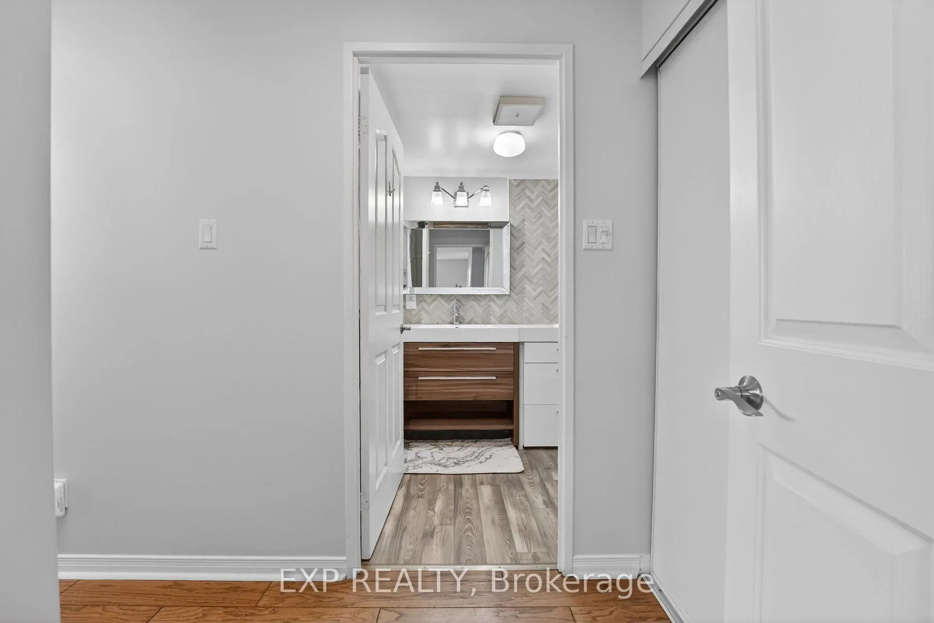 Photo 26 of Unit 301, 8111 Forest Glen Drive, Niagara Falls, Mt. Carmel — HOMEH
