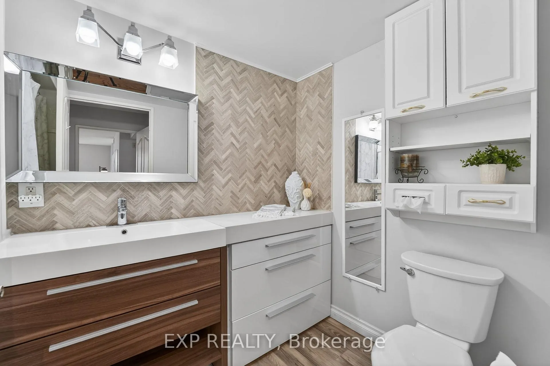 Photo 27 of Unit 301, 8111 Forest Glen Drive, Niagara Falls, Mt. Carmel — HOMEH