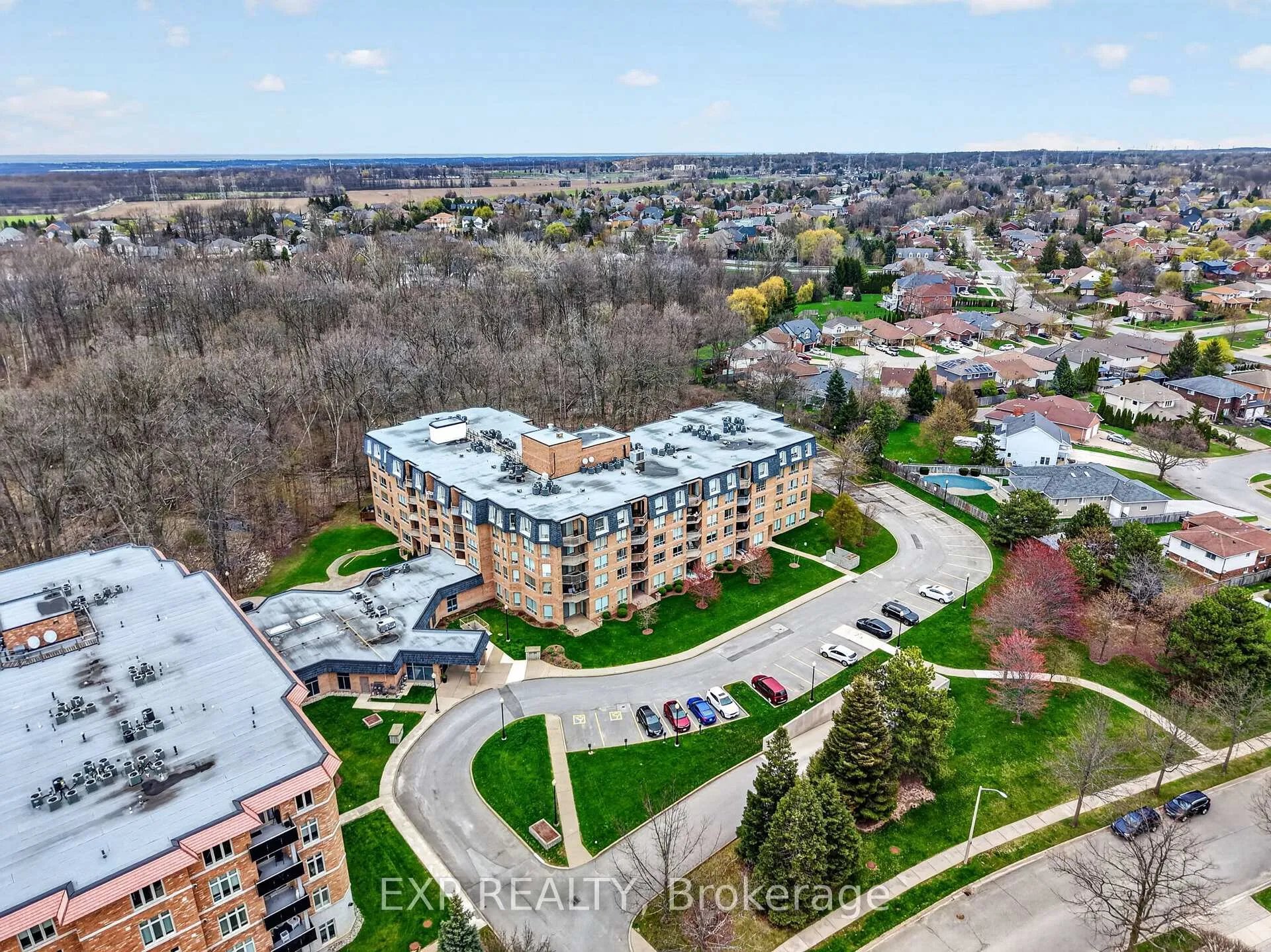 Photo 49 of Unit 301, 8111 Forest Glen Drive, Niagara Falls, Mt. Carmel — HOMEH