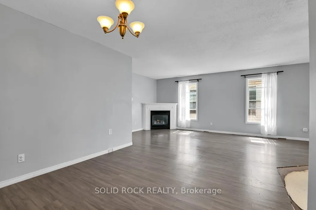 Photo 10 of 33 Boulder Way, Ottawa, Barrhaven - Longfields — HOMEH