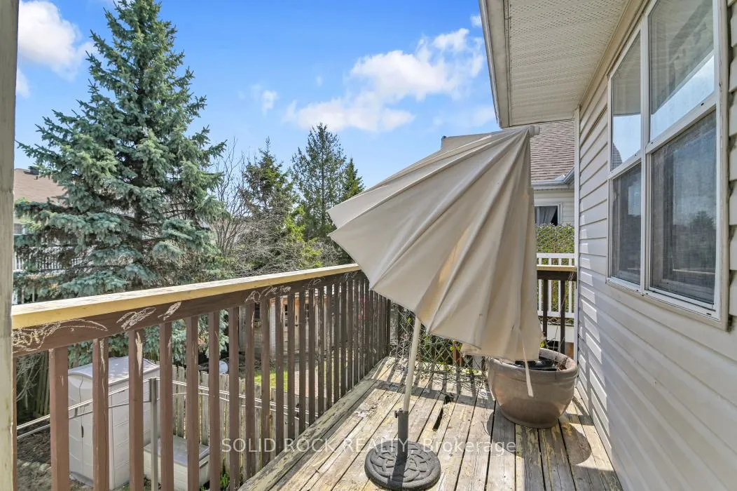 Photo 12 of 33 Boulder Way, Ottawa, Barrhaven - Longfields — HOMEH