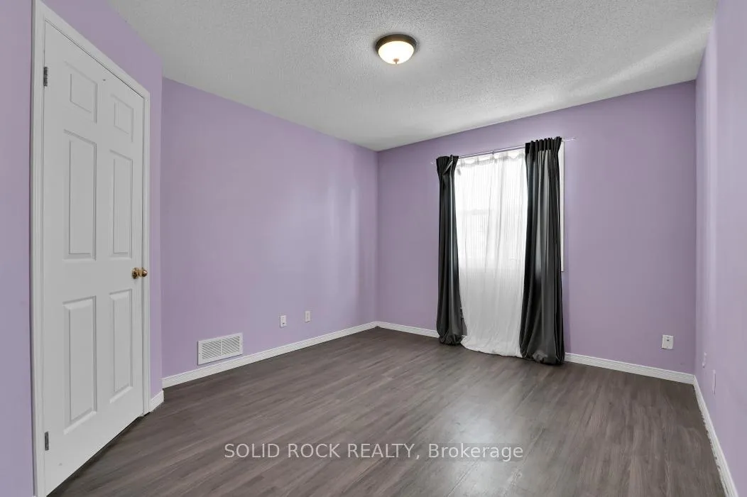 Photo 14 of 33 Boulder Way, Ottawa, Barrhaven - Longfields — HOMEH
