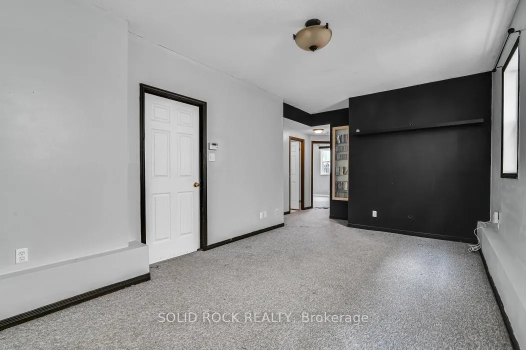 Photo 17 of 33 Boulder Way, Ottawa, Barrhaven - Longfields — HOMEH