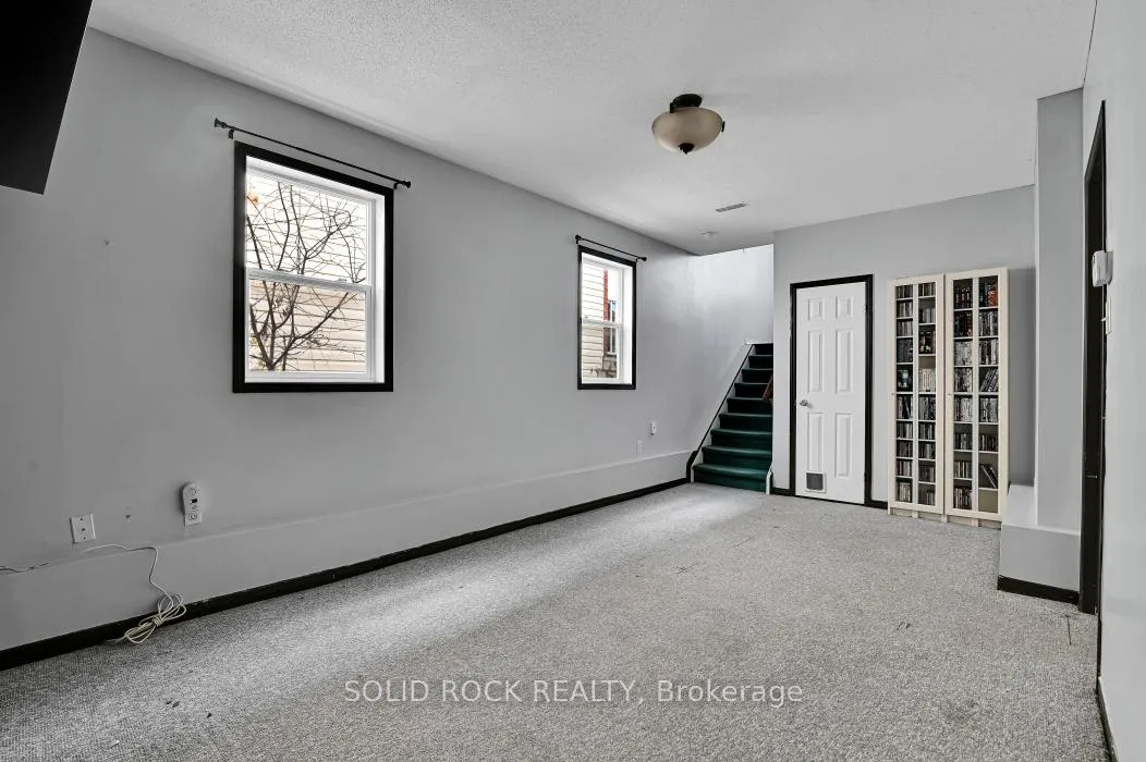 Photo 18 of 33 Boulder Way, Ottawa, Barrhaven - Longfields — HOMEH