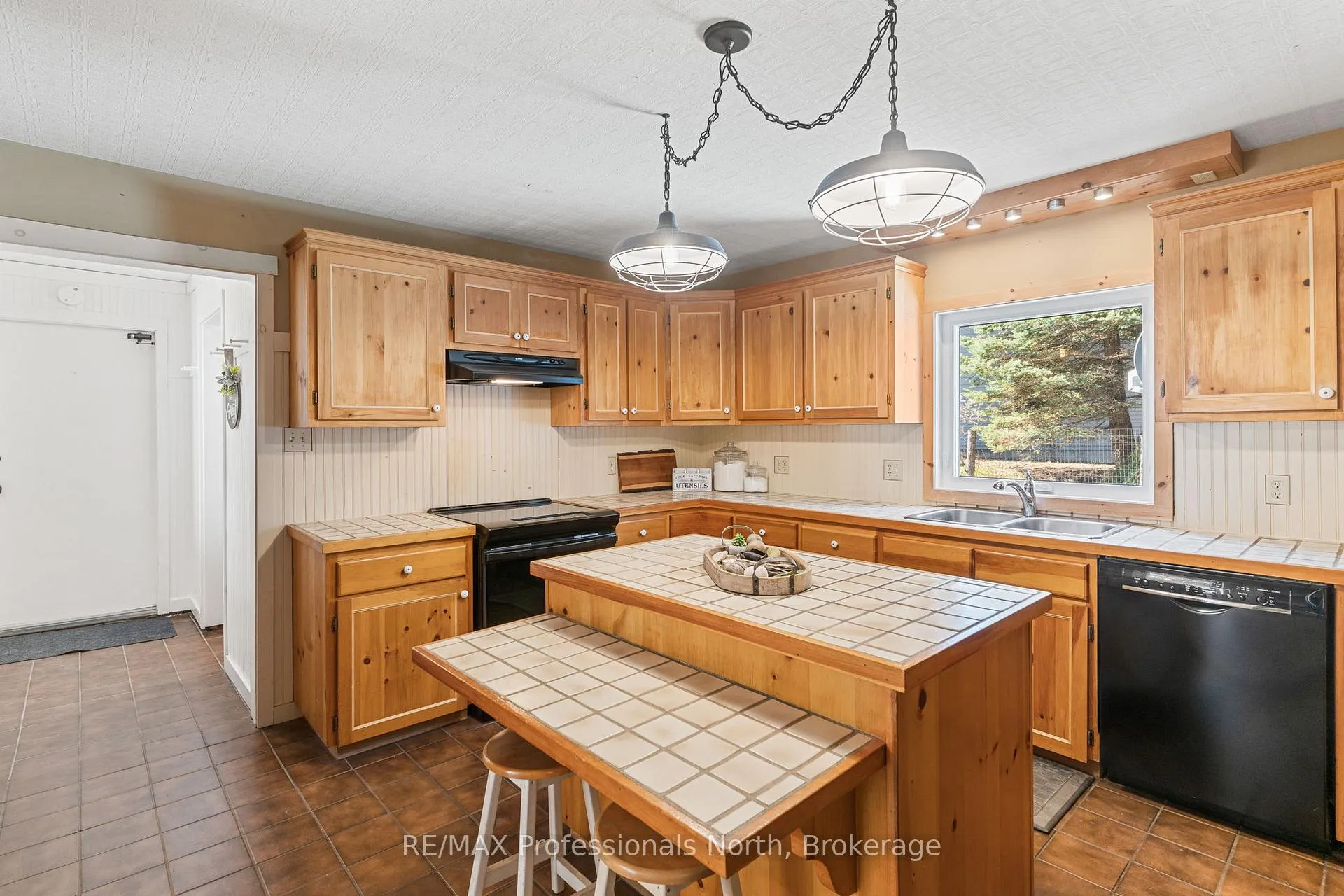 Photo 11 of 16 Highland Gate Boulevard, Minden Hills, Anson — HOMEH