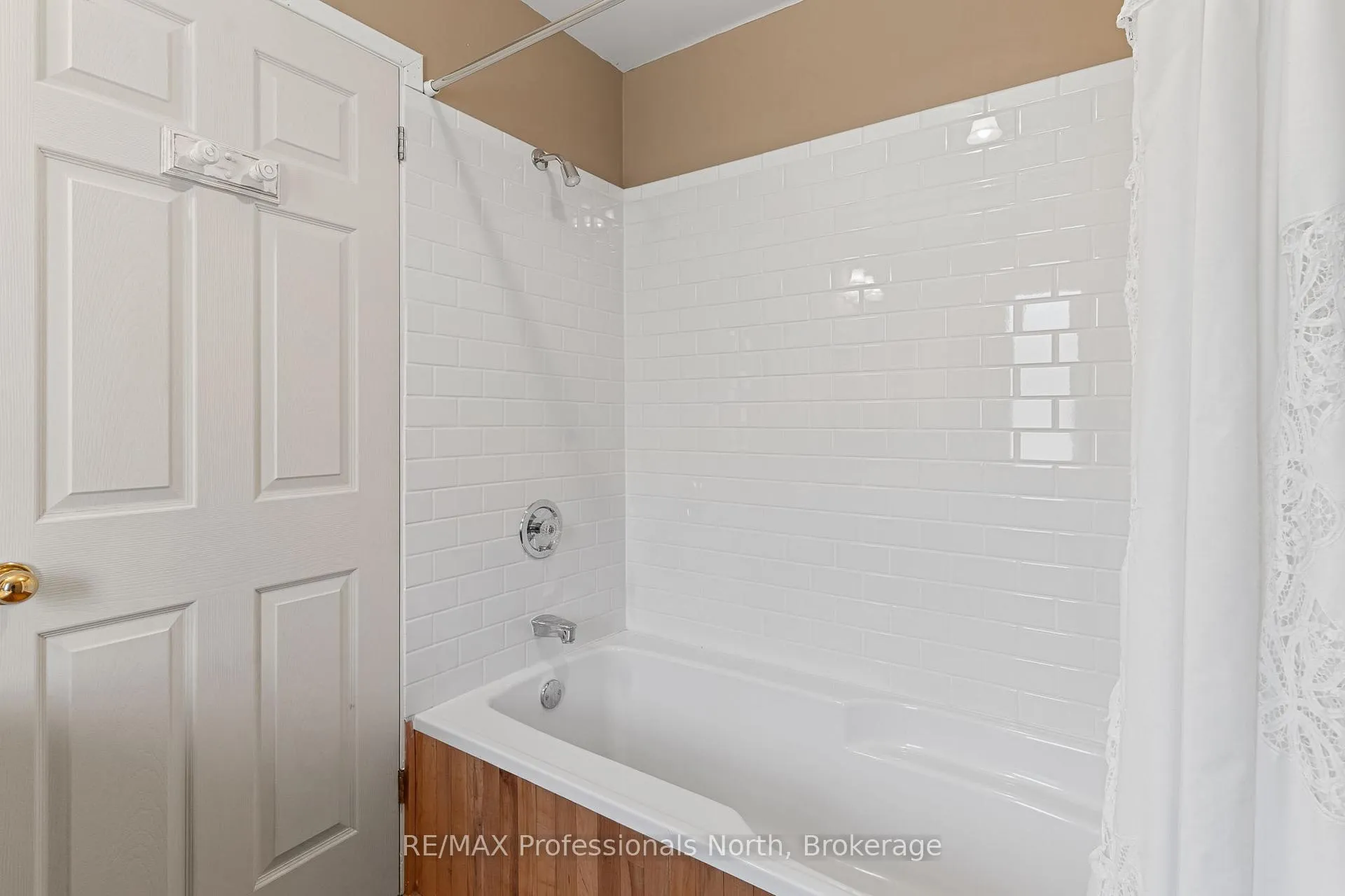 Photo 30 of 16 Highland Gate Boulevard, Minden Hills, Anson — HOMEH