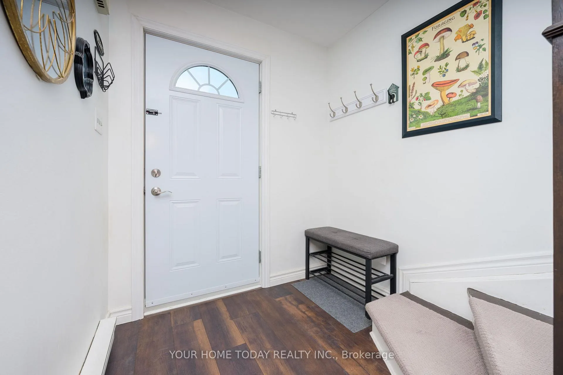 Photo 4 of Unit 29, 108 Sinclair Avenue, Halton Hills, Georgetown — HOMEH