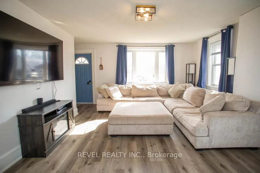 Photo 4 of 47 Simcoe Street, Brant, Brantford Twp — HOMEH