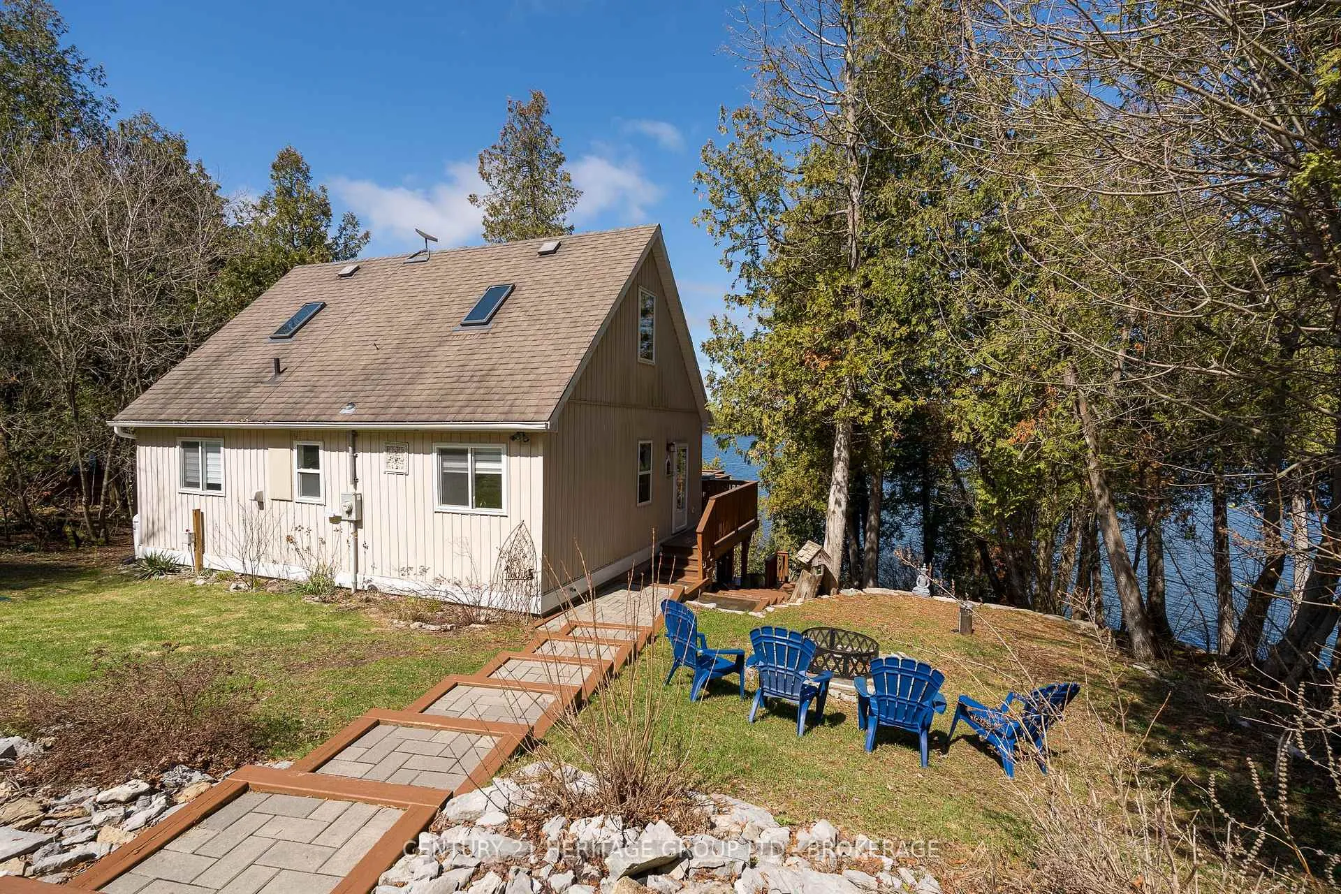 Photo 4 of 5064 Cedar Ridges Road, Frontenac, Frontenac South — HOMEH