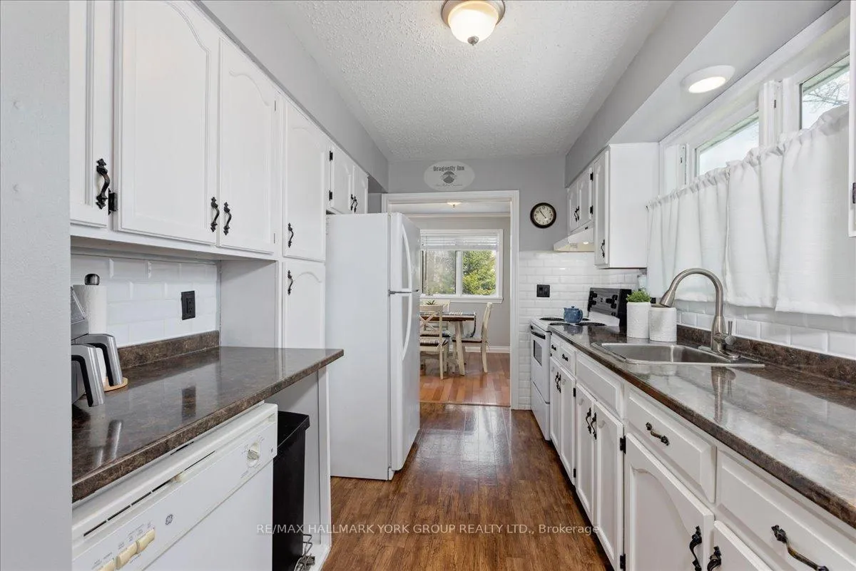 Photo 16 of 341 Pasadena Drive, Georgina, Keswick South — HOMEH