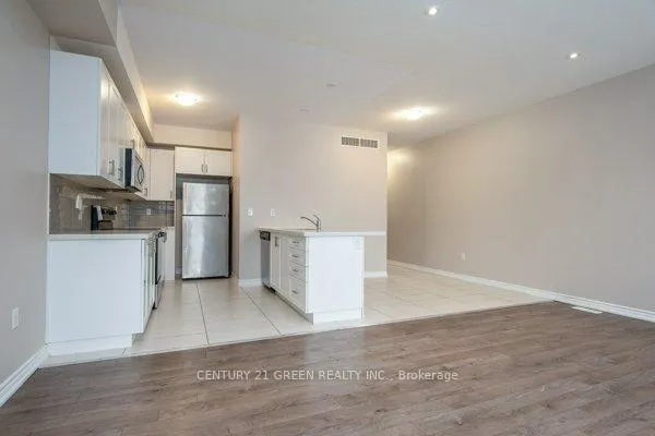 Photo 17 of Unit 32, 403 Westwood Drive, Kitchener — HOMEH