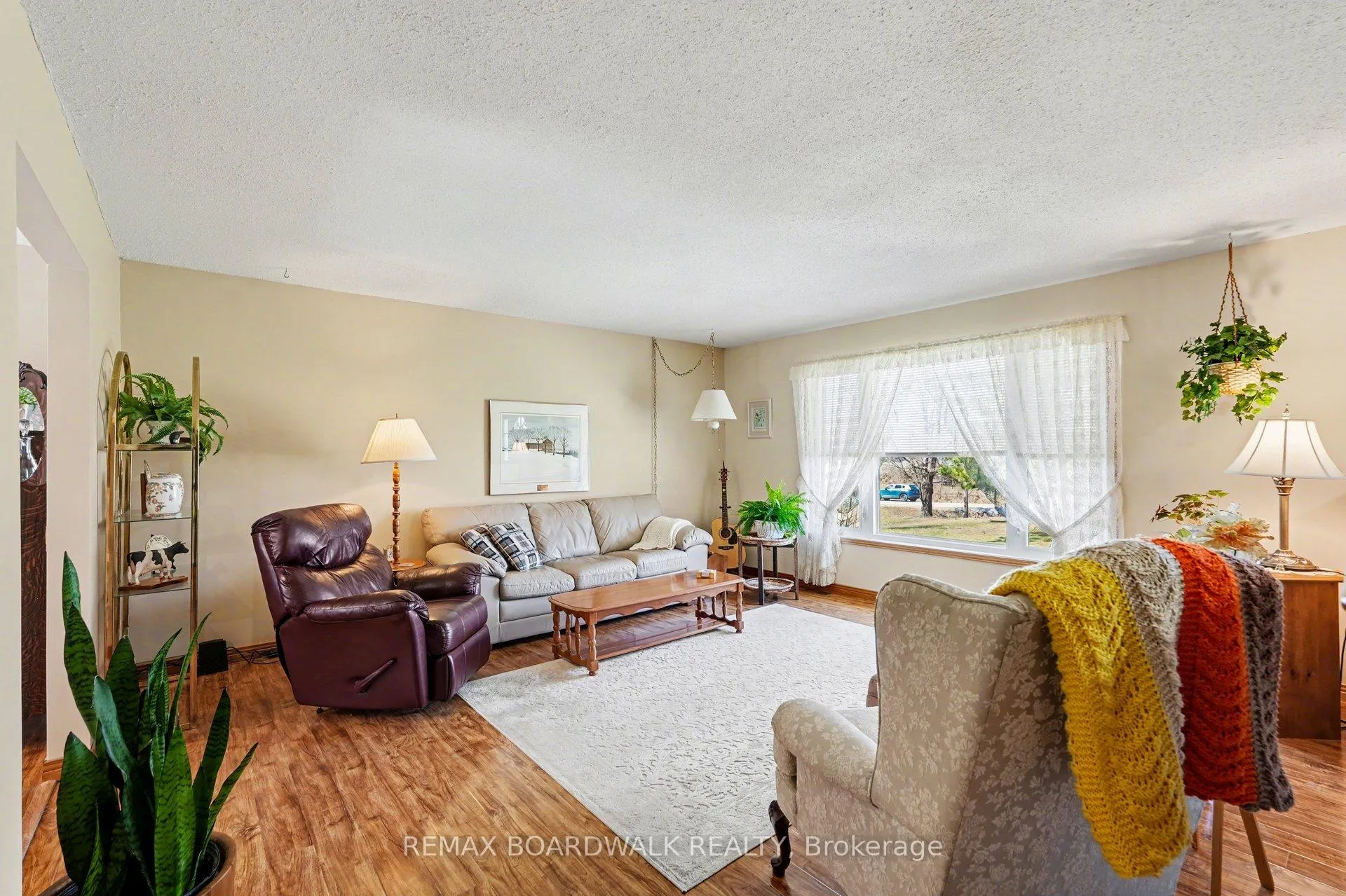 Photo 5 of 1283 Bathurst 5th Concession, Tay Valley, Bathurst/Burgess & Sherbrooke (Bathurst) Twp — HOMEH