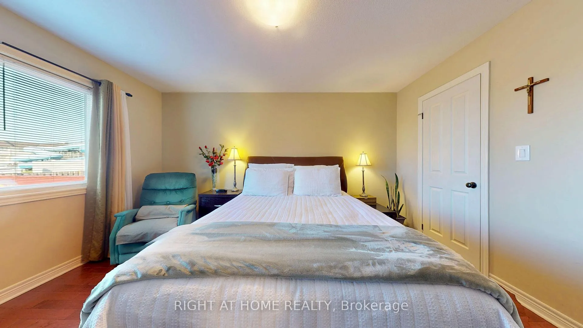 Photo 12 of 8583 Jennifer Crescent N, Niagara Falls, Forestview — HOMEH