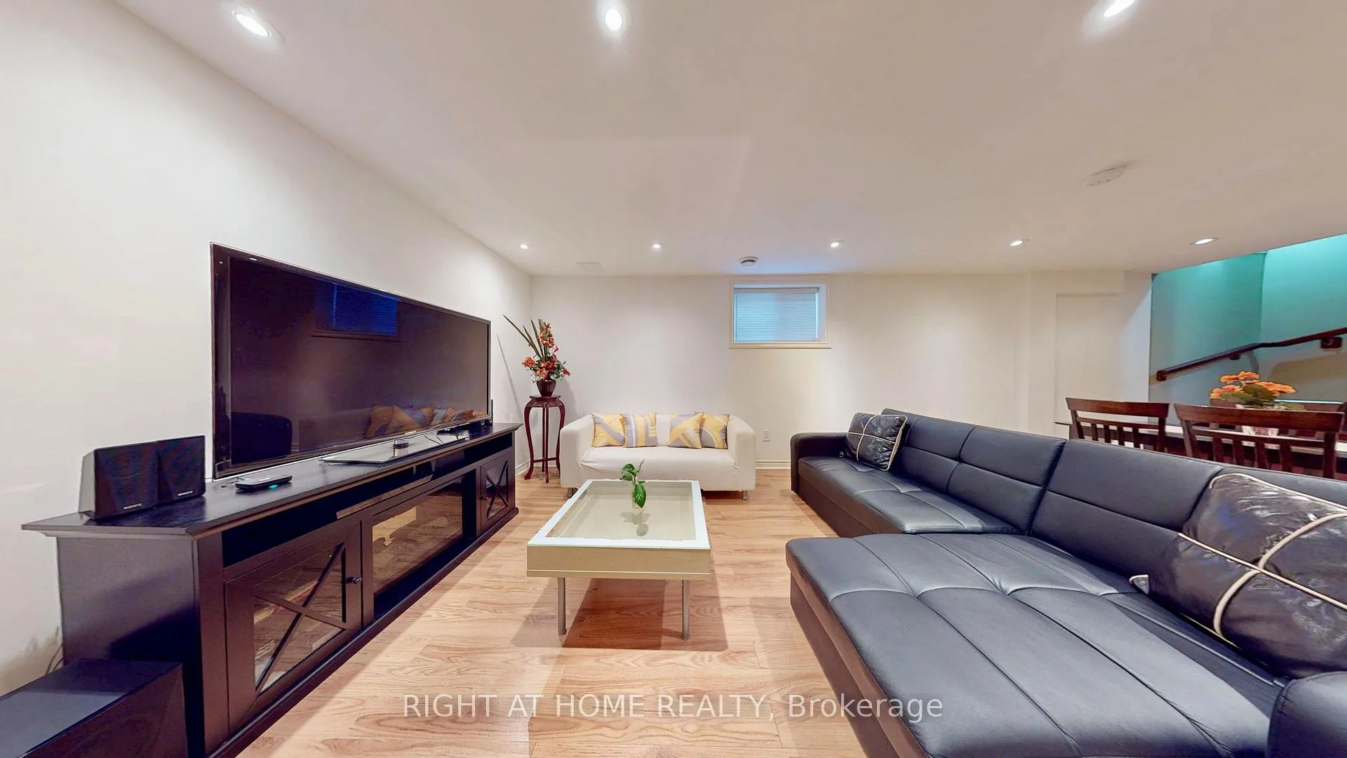 Photo 22 of 8583 Jennifer Crescent N, Niagara Falls, Forestview — HOMEH