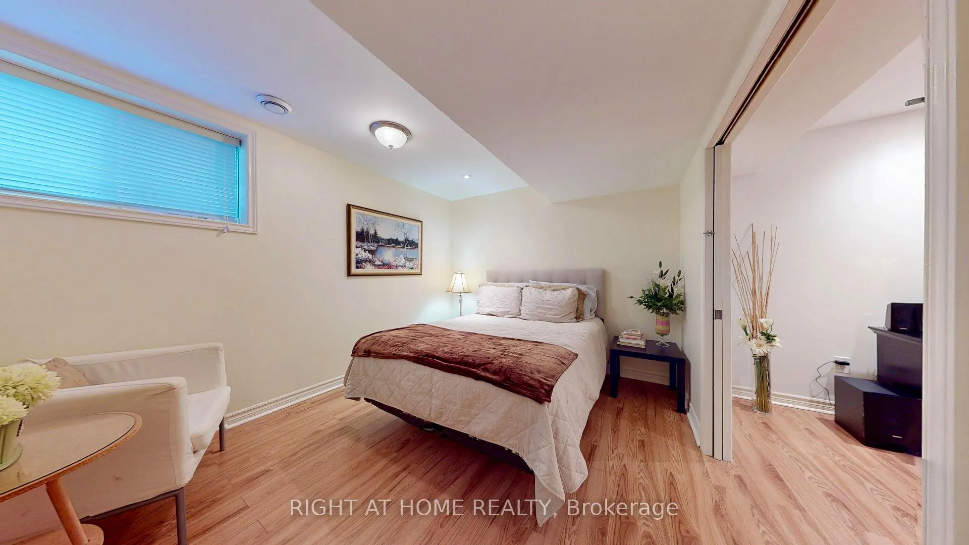Photo 24 of 8583 Jennifer Crescent N, Niagara Falls, Forestview — HOMEH