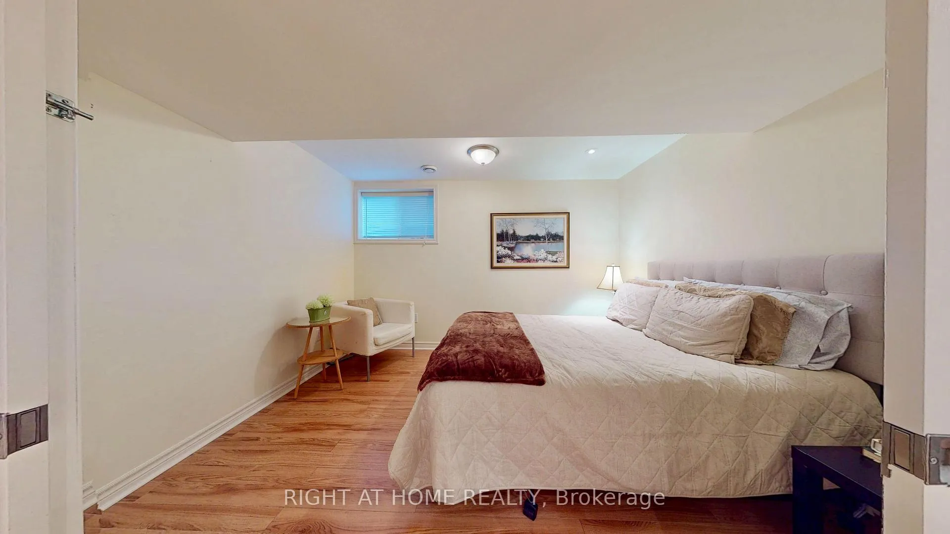 Photo 25 of 8583 Jennifer Crescent N, Niagara Falls, Forestview — HOMEH