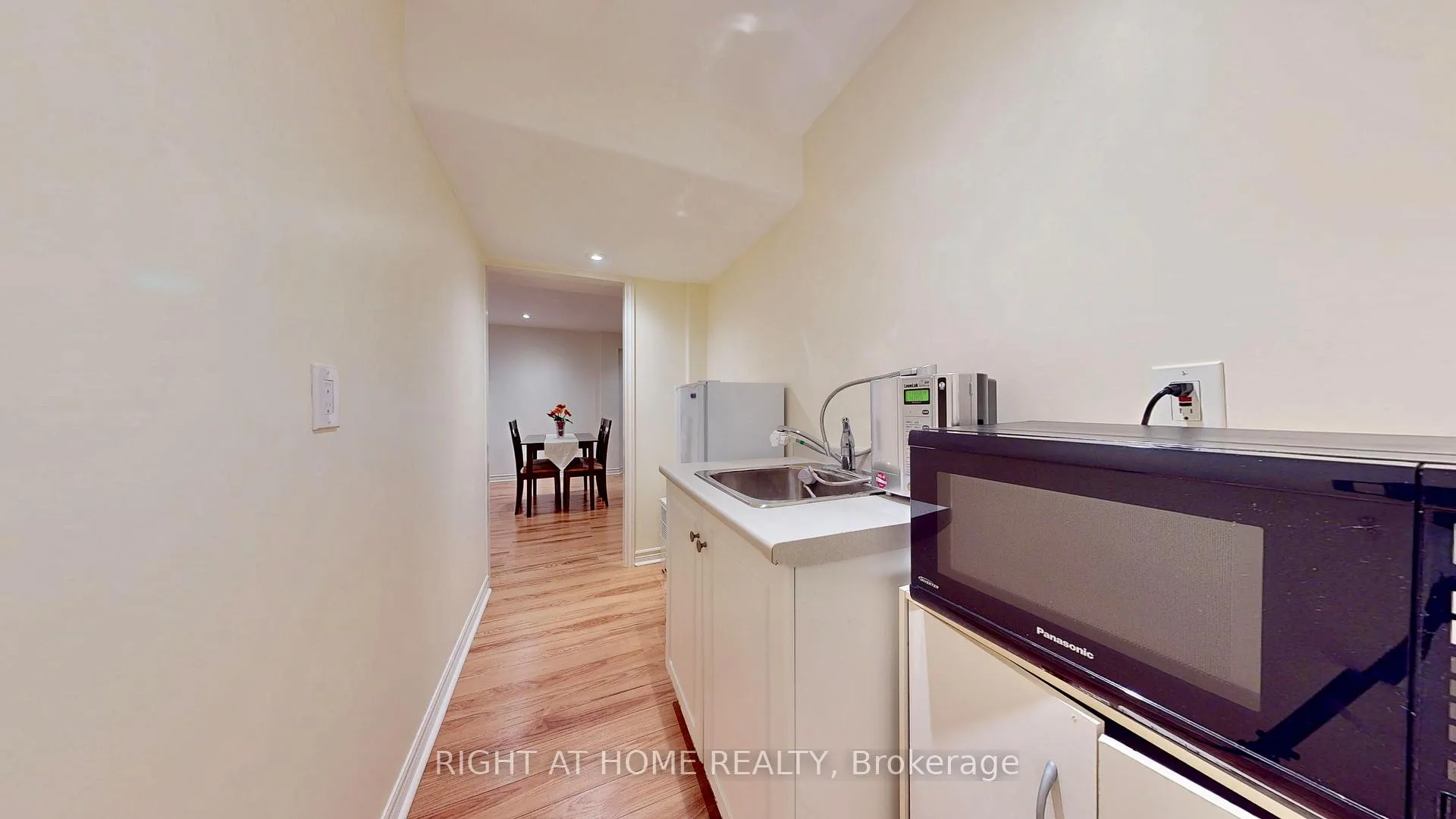 Photo 29 of 8583 Jennifer Crescent N, Niagara Falls, Forestview — HOMEH
