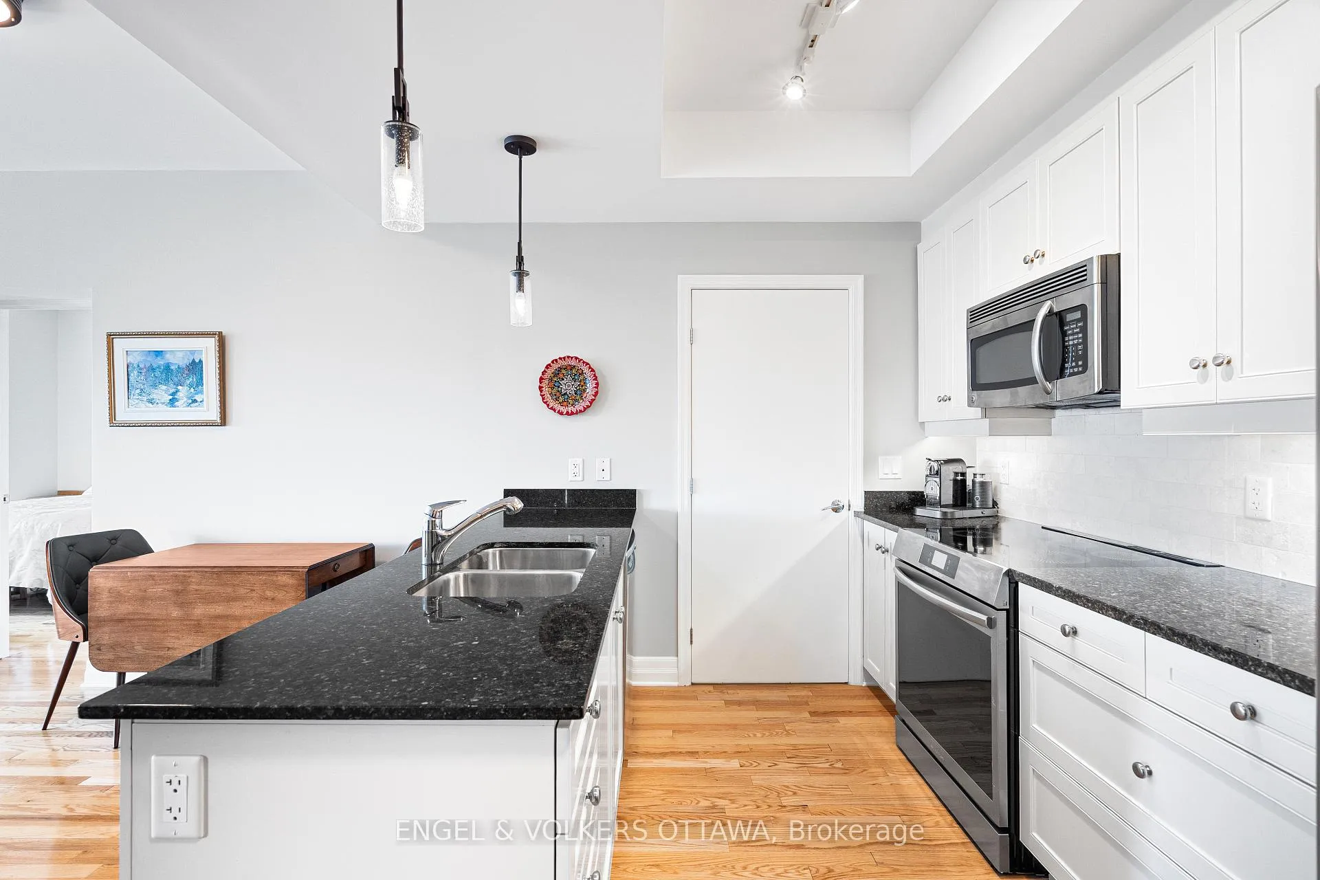 Photo 8 of Unit 1106, 75 Cleary Avenue, Ottawa, Woodroffe — HOMEH