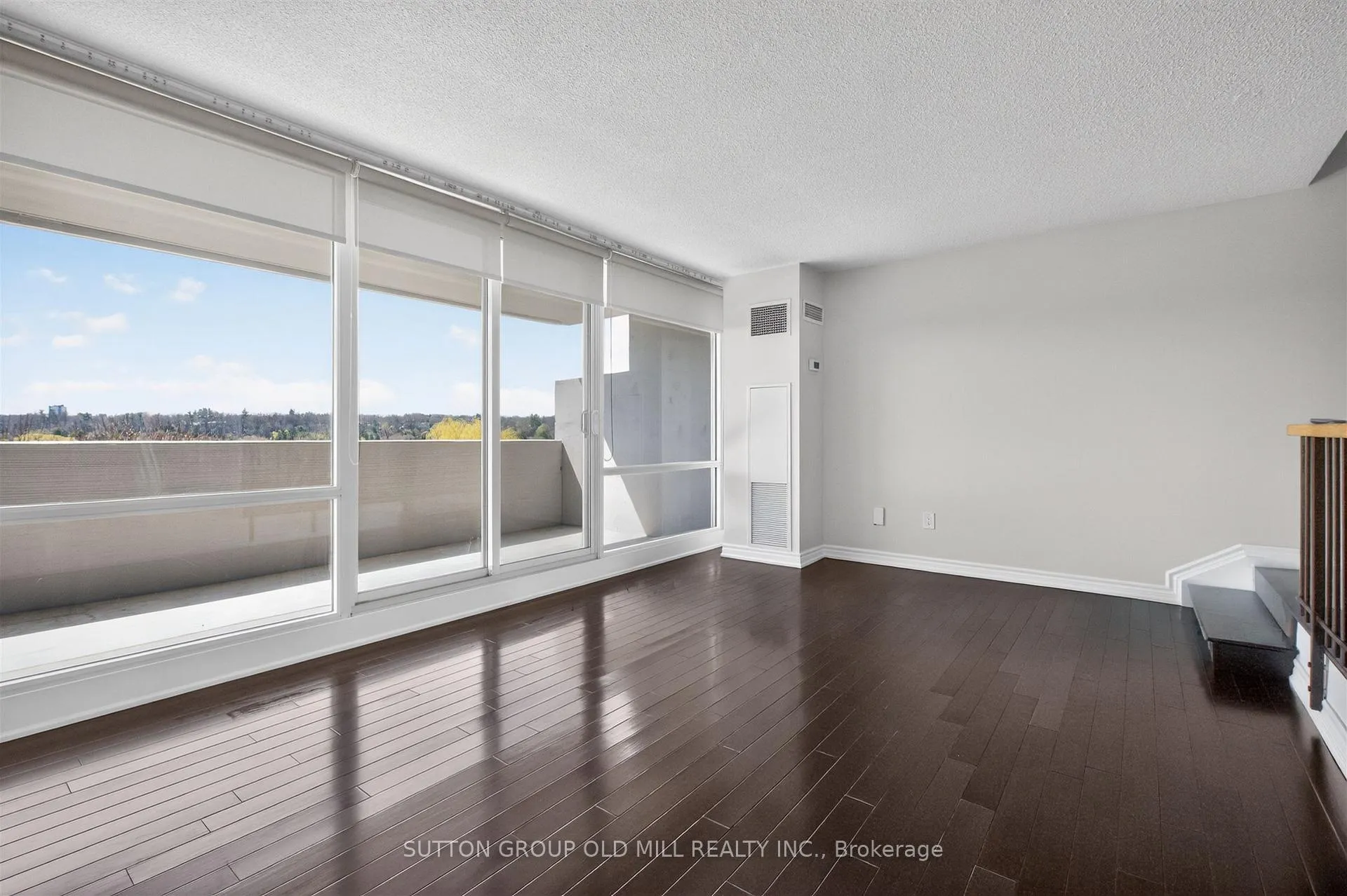 Photo 8 of Unit 613, 240 Scarlett Road, Toronto, Rockcliffe-Smythe — HOMEH