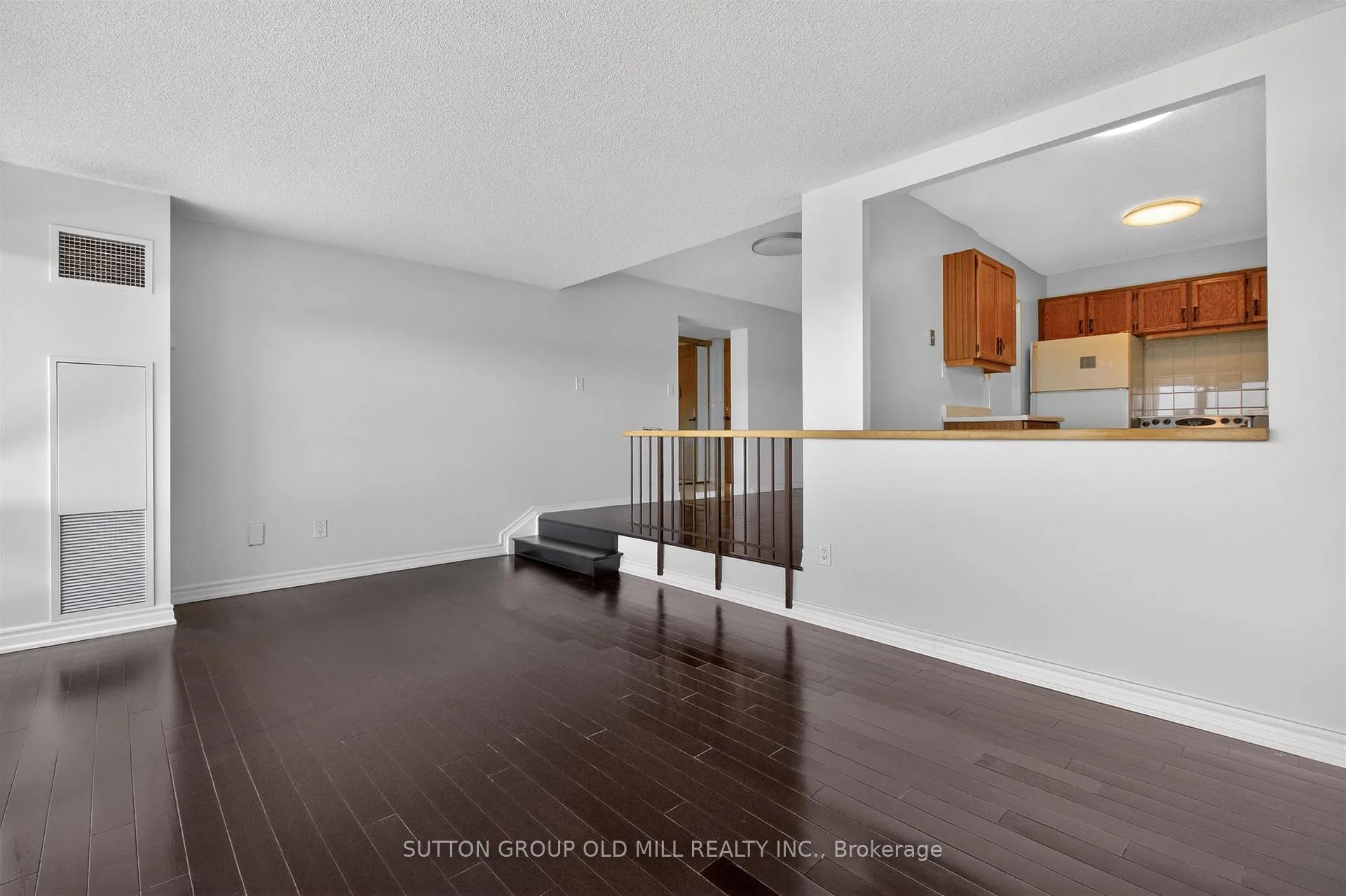 Photo 9 of Unit 613, 240 Scarlett Road, Toronto, Rockcliffe-Smythe — HOMEH