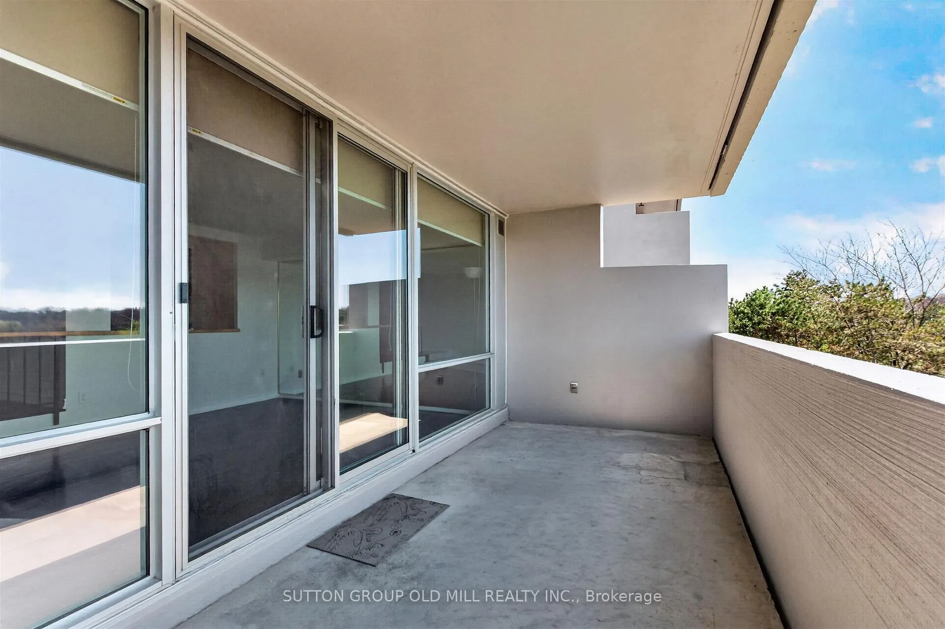 Photo 16 of Unit 613, 240 Scarlett Road, Toronto, Rockcliffe-Smythe — HOMEH