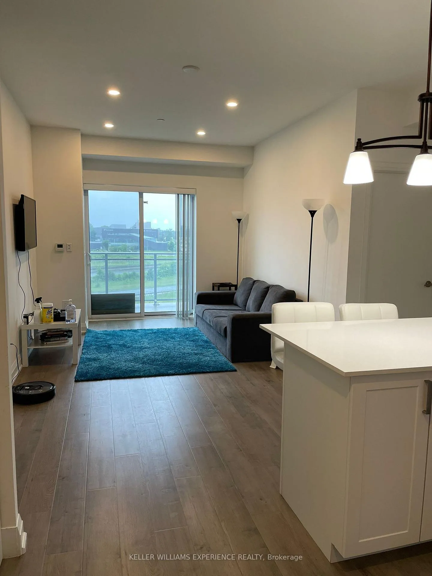 Photo 6 of Unit 1111, 58 Lakeside Terrace, Barrie, Little Lake — HOMEH