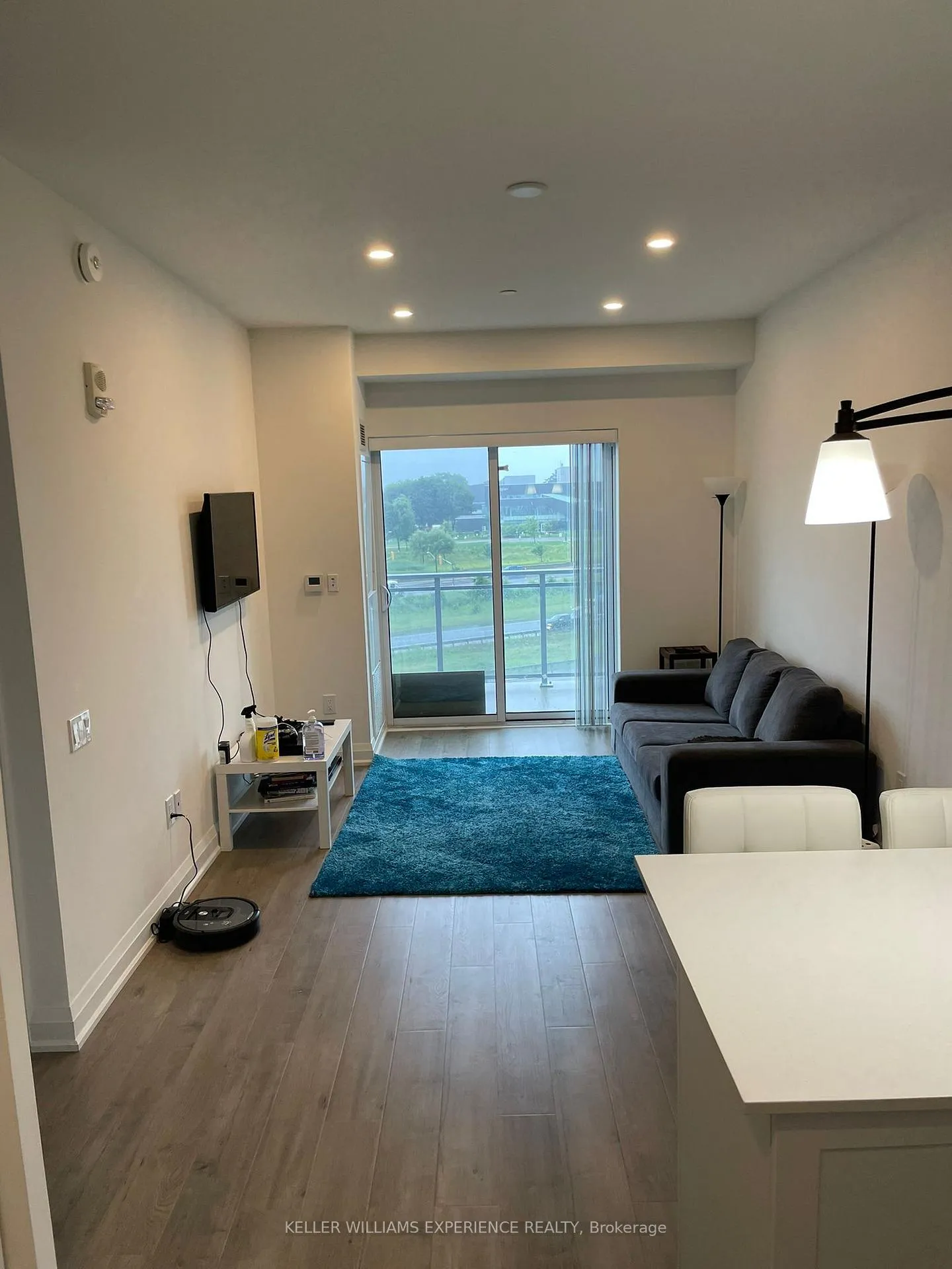 Photo 7 of Unit 1111, 58 Lakeside Terrace, Barrie, Little Lake — HOMEH