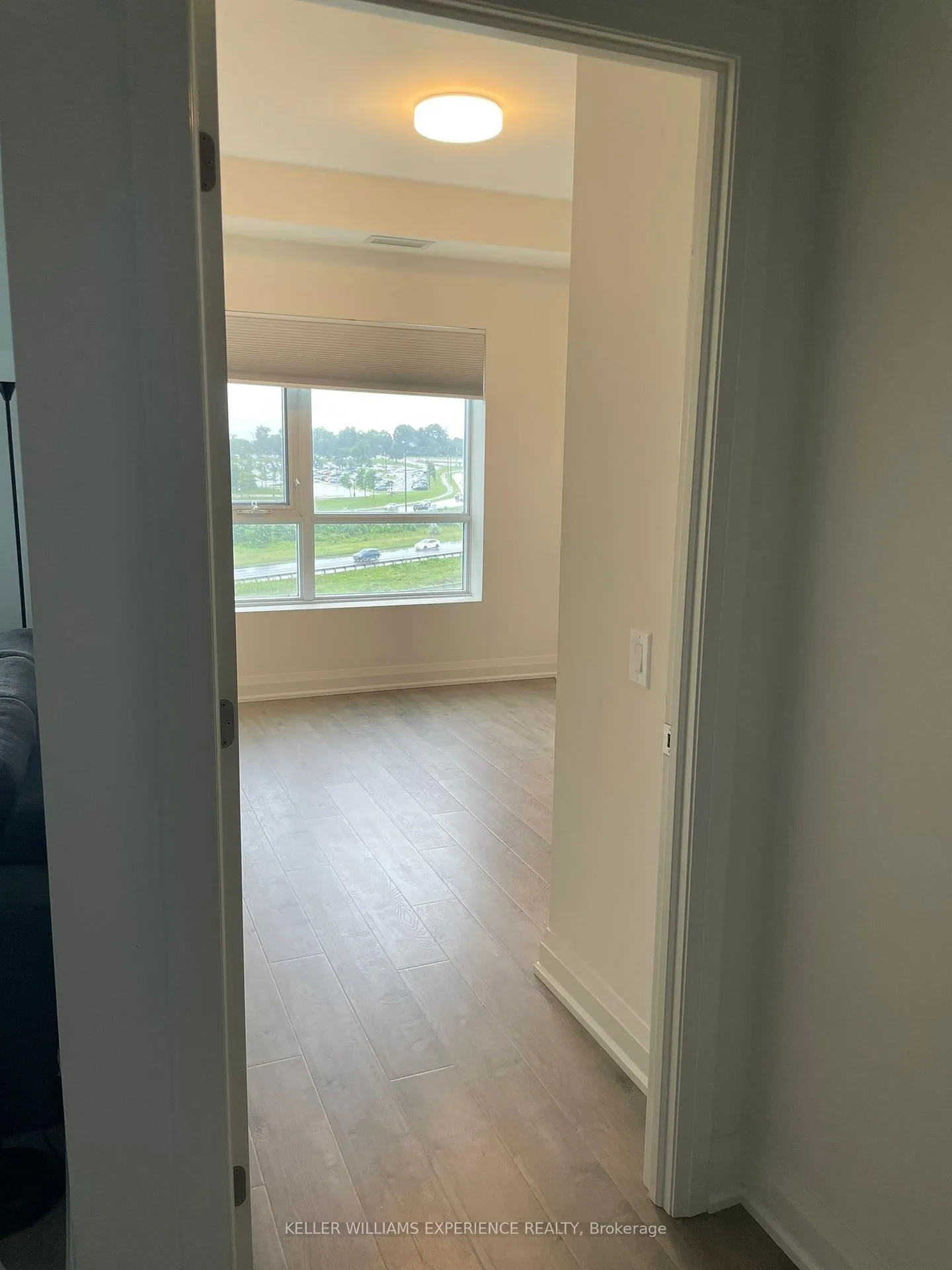 Photo 8 of Unit 1111, 58 Lakeside Terrace, Barrie, Little Lake — HOMEH