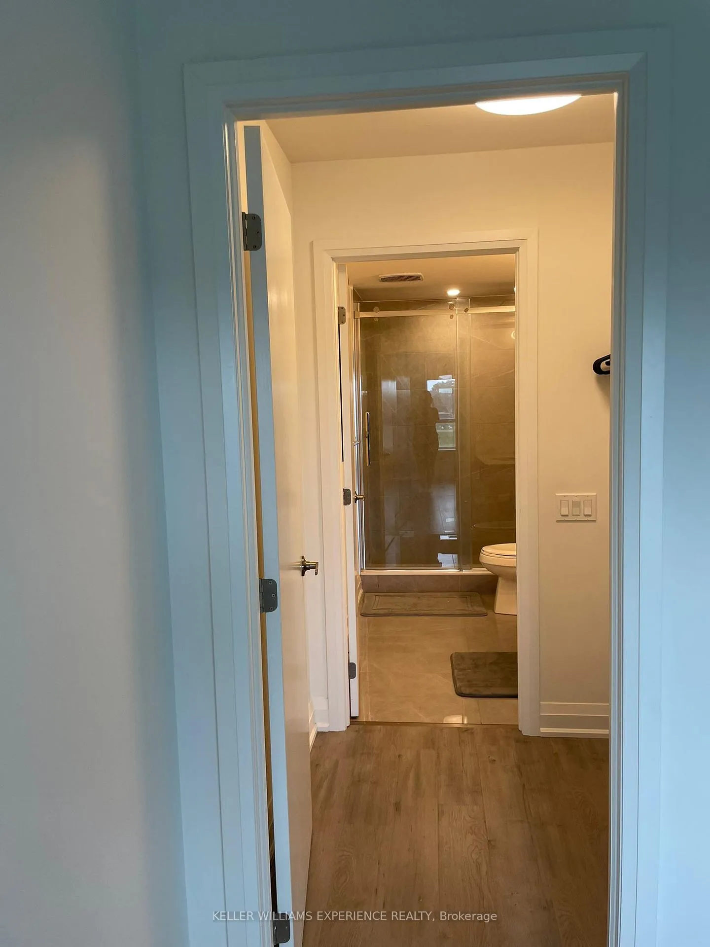 Photo 11 of Unit 1111, 58 Lakeside Terrace, Barrie, Little Lake — HOMEH