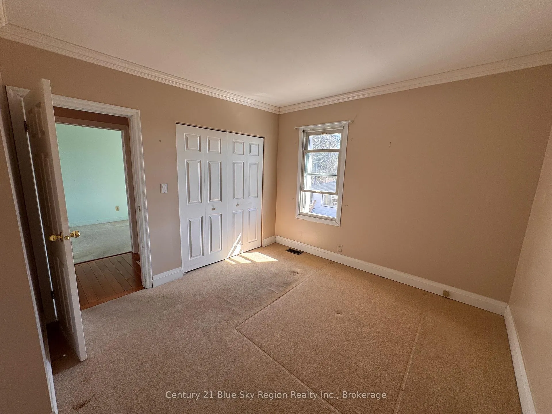 Photo 18 of 918 Douglas Street, North Bay, Central — HOMEH