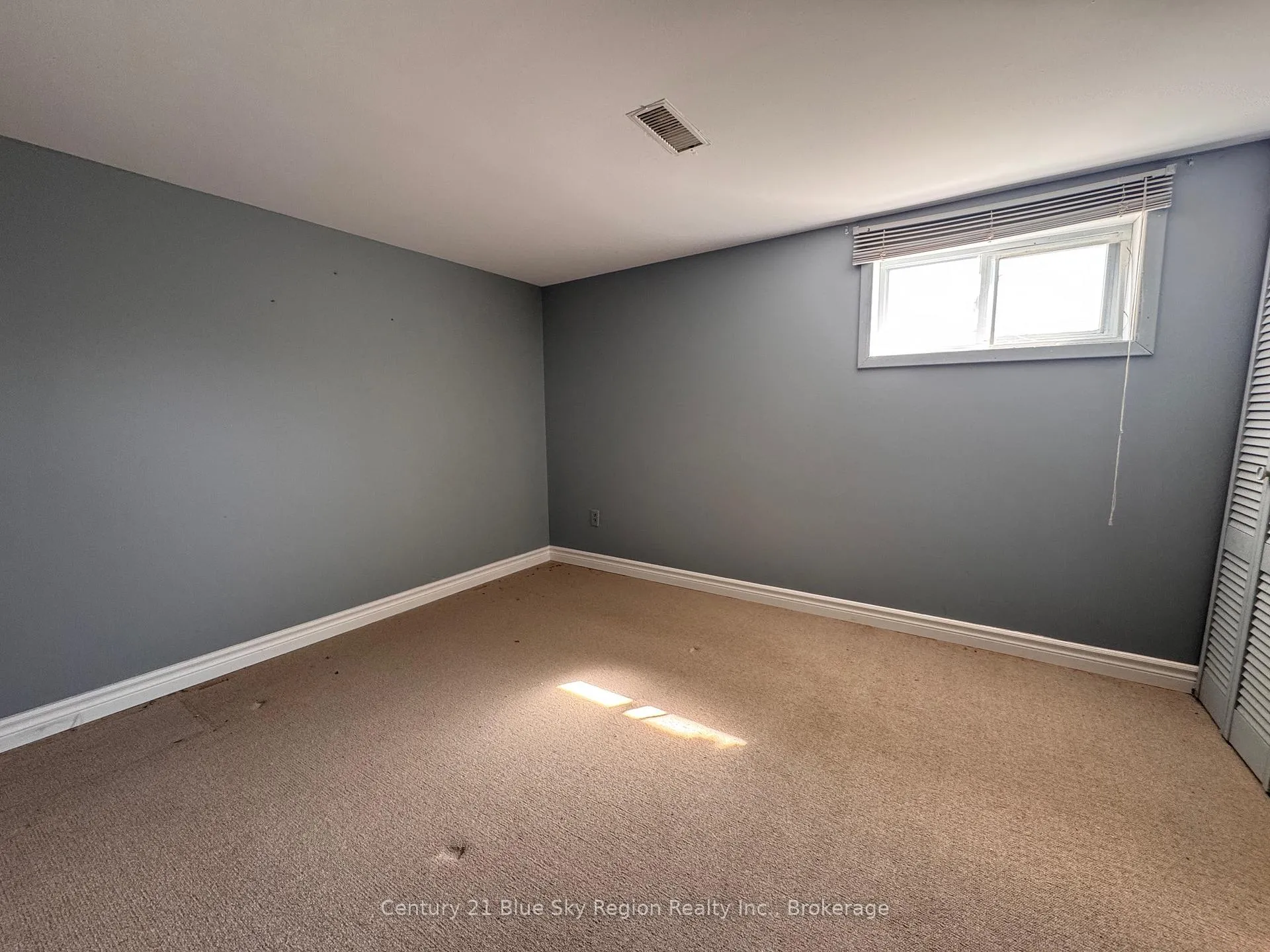 Photo 26 of 918 Douglas Street, North Bay, Central — HOMEH