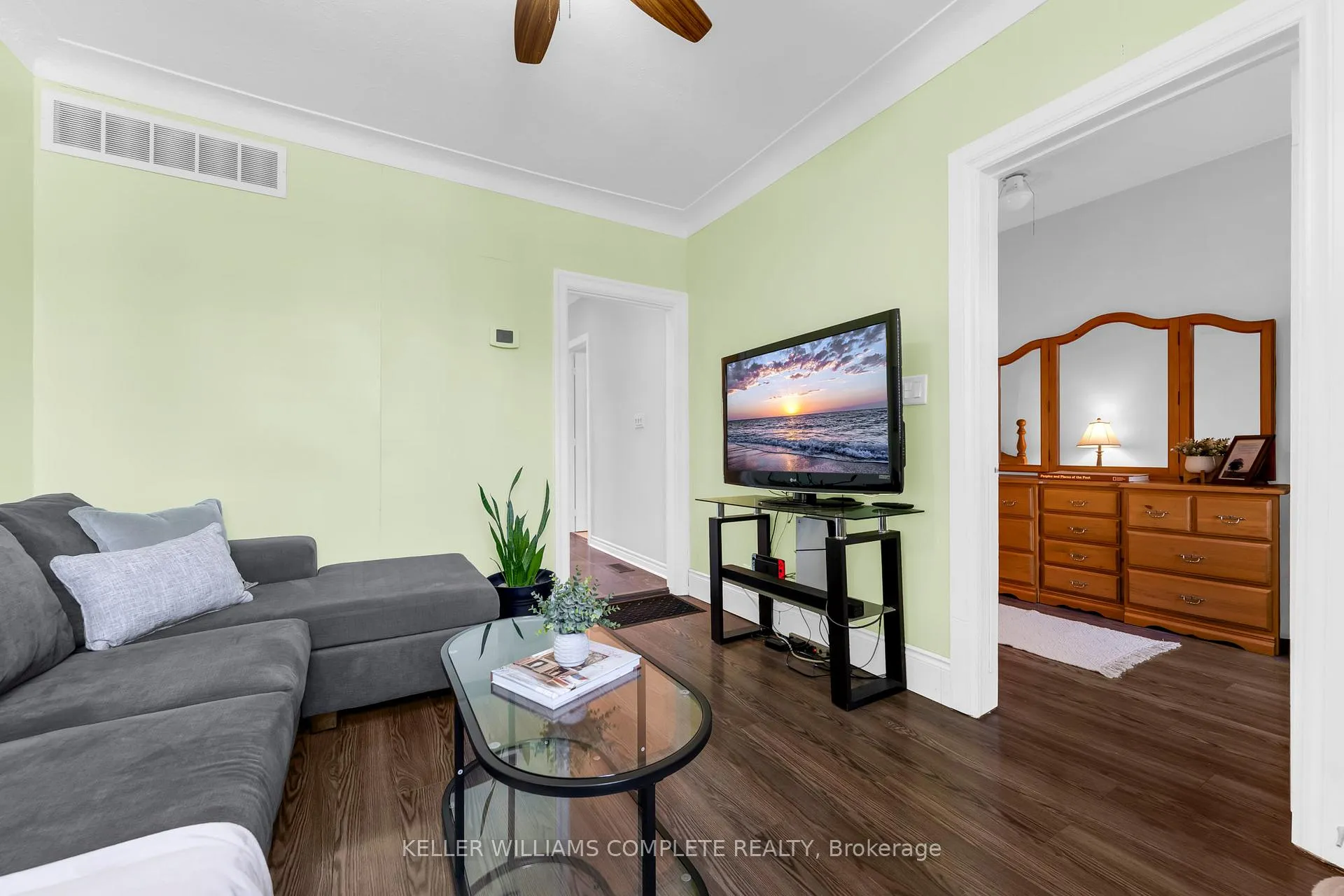 Photo 5 of 73 Norman Street, Hamilton, Crown Point — HOMEH