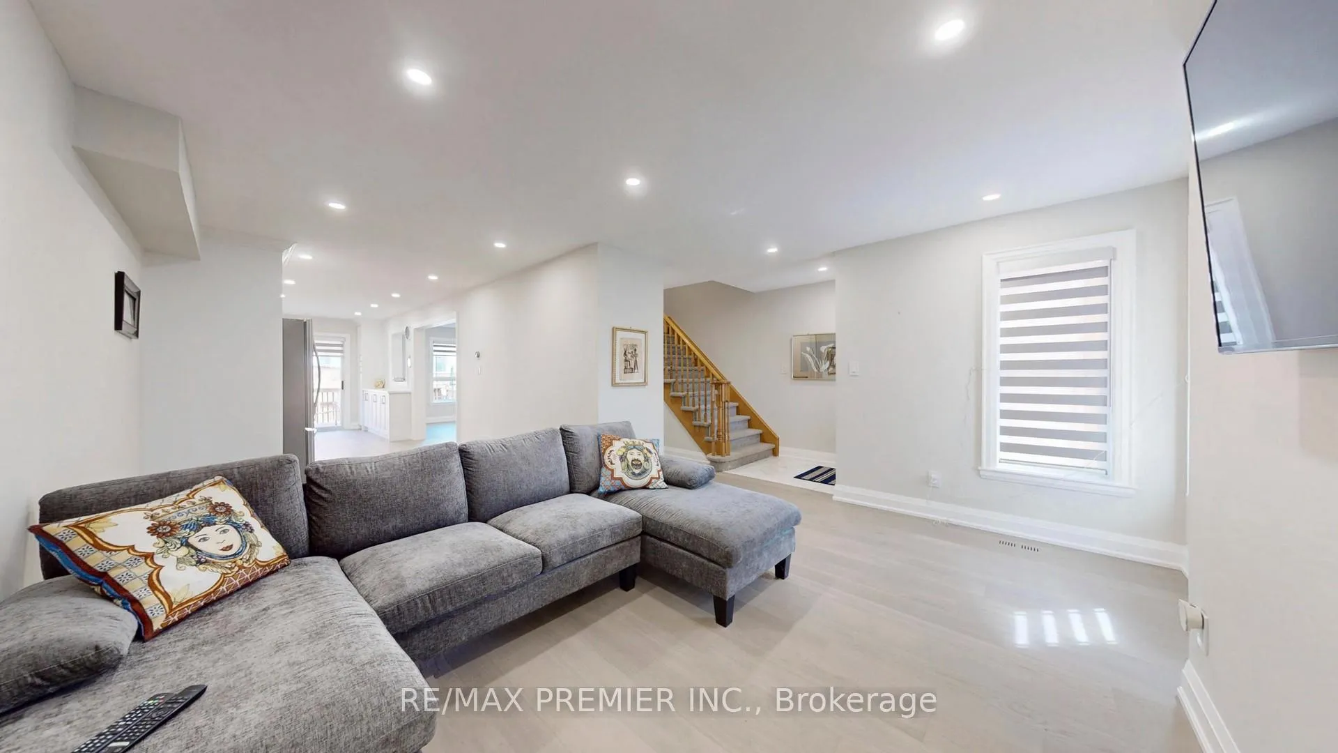 Photo 4 of 32 Weekes Drive, Ajax, Central West — HOMEH