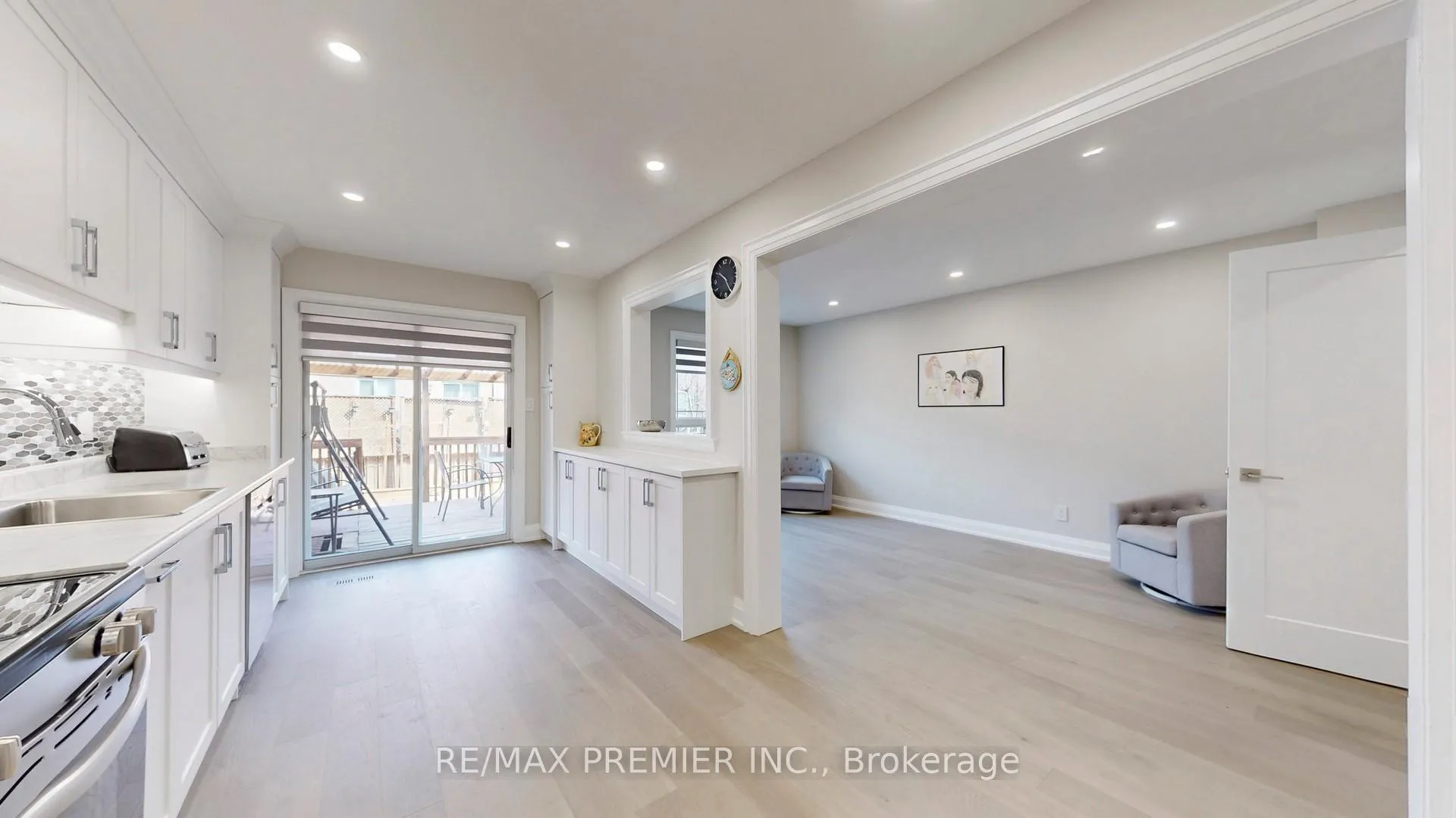 Photo 8 of 32 Weekes Drive, Ajax, Central West — HOMEH