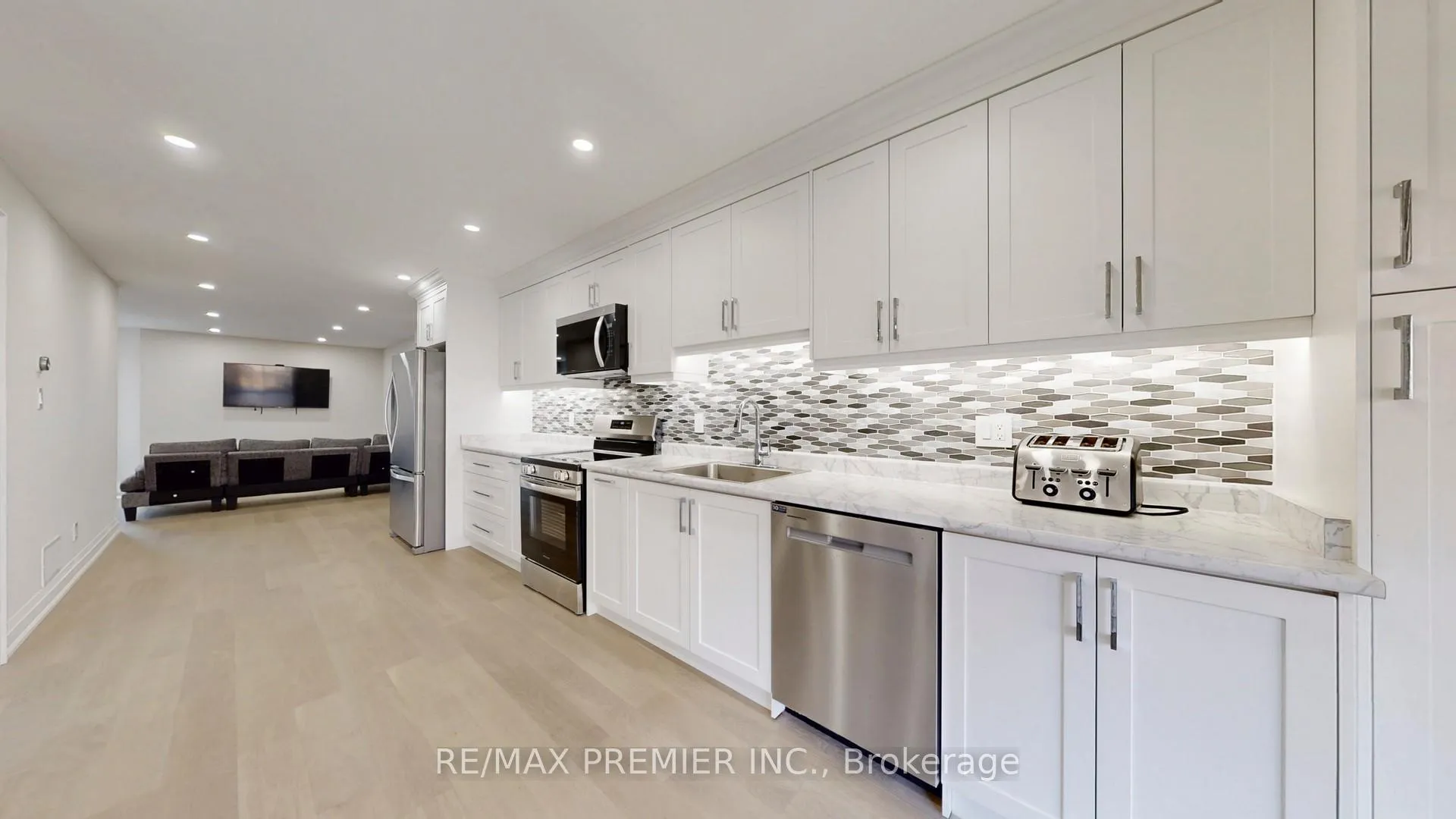 Photo 10 of 32 Weekes Drive, Ajax, Central West — HOMEH
