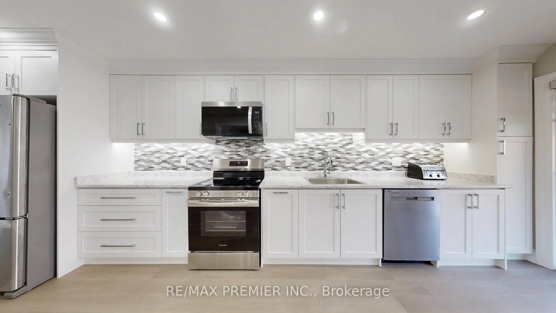 Photo 11 of 32 Weekes Drive, Ajax, Central West — HOMEH
