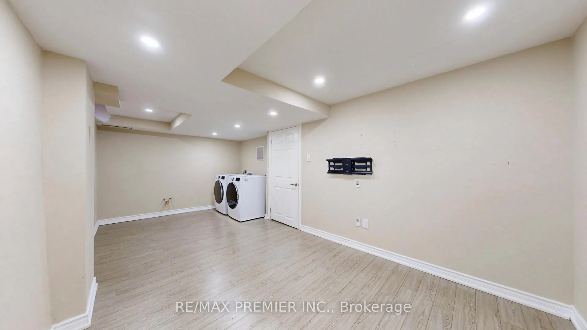 Photo 36 of 32 Weekes Drive, Ajax, Central West — HOMEH