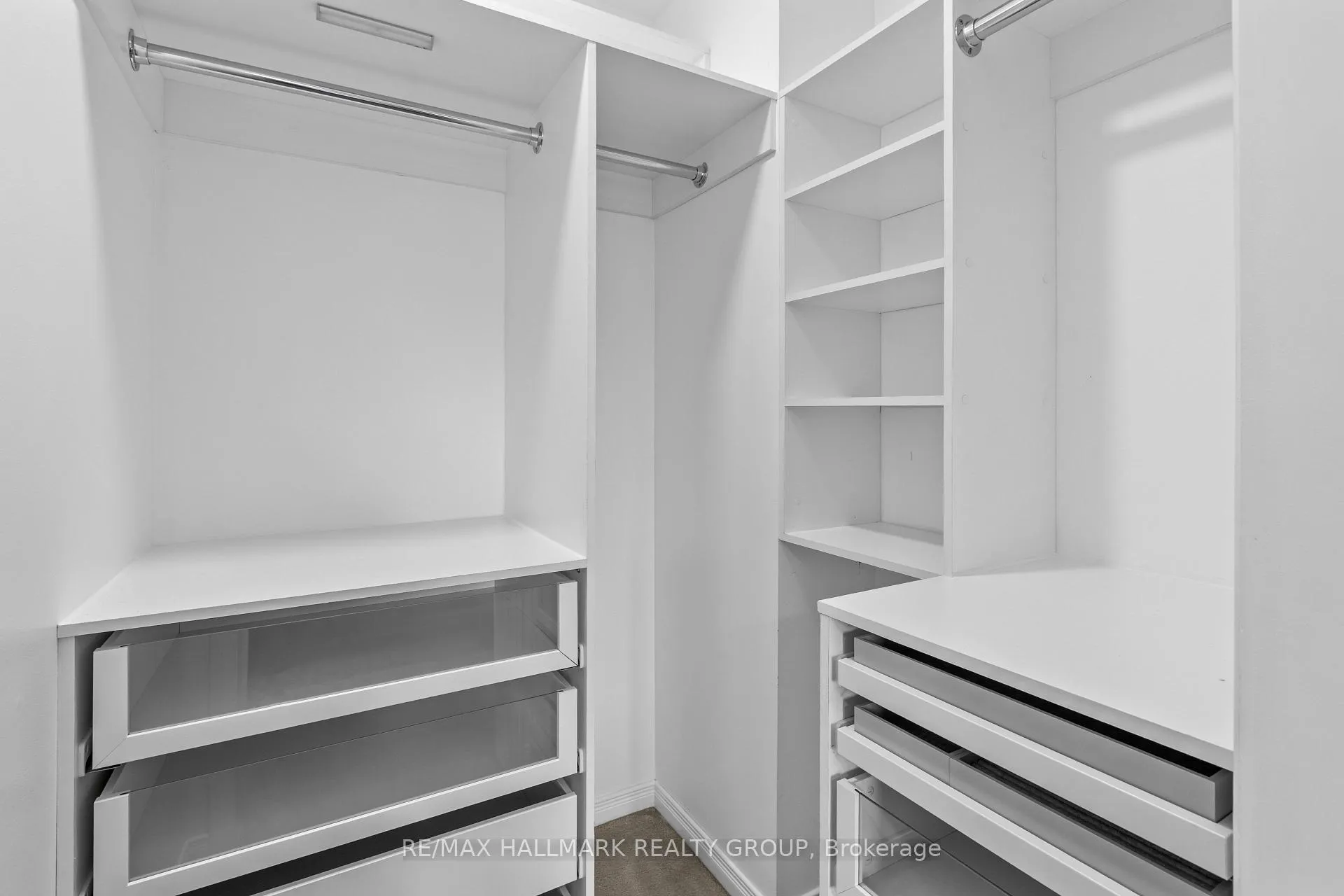 Photo 18 of 25 Oriska Way, Ottawa, Barrhaven - Longfields — HOMEH