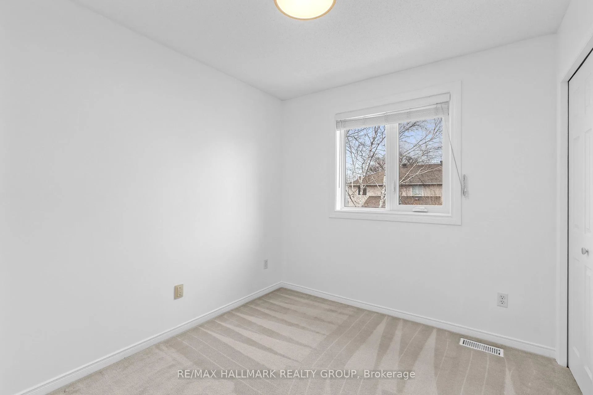 Photo 22 of 25 Oriska Way, Ottawa, Barrhaven - Longfields — HOMEH
