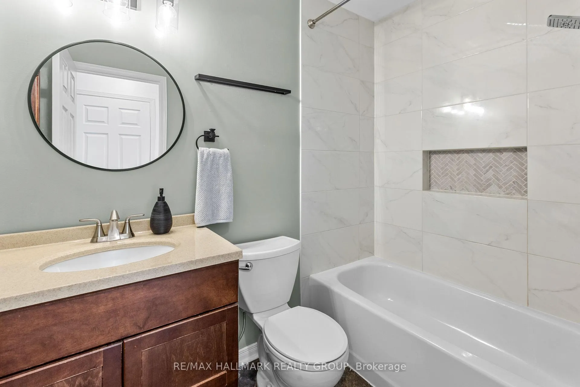 Photo 26 of 25 Oriska Way, Ottawa, Barrhaven - Longfields — HOMEH