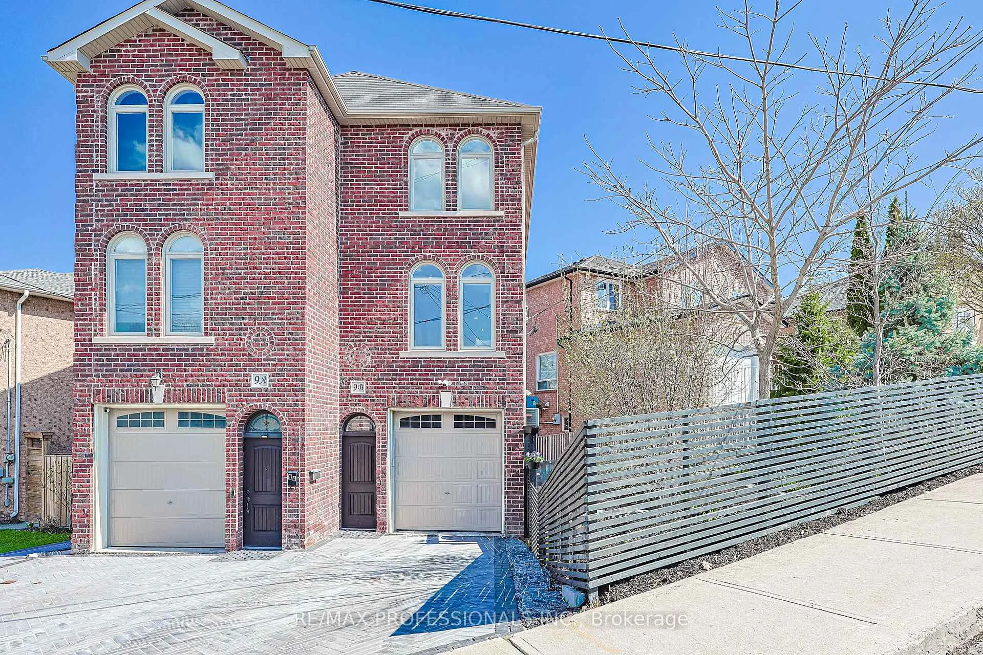 Photo 2 of 9B Harlton Crescent, Toronto, Keelesdale-Eglinton West — HOMEH