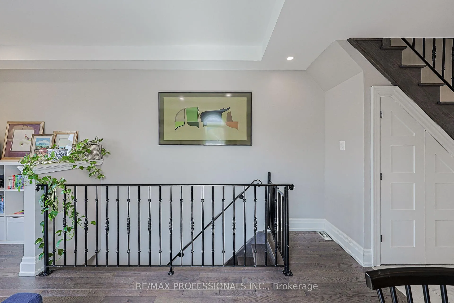 Photo 4 of 9B Harlton Crescent, Toronto, Keelesdale-Eglinton West — HOMEH