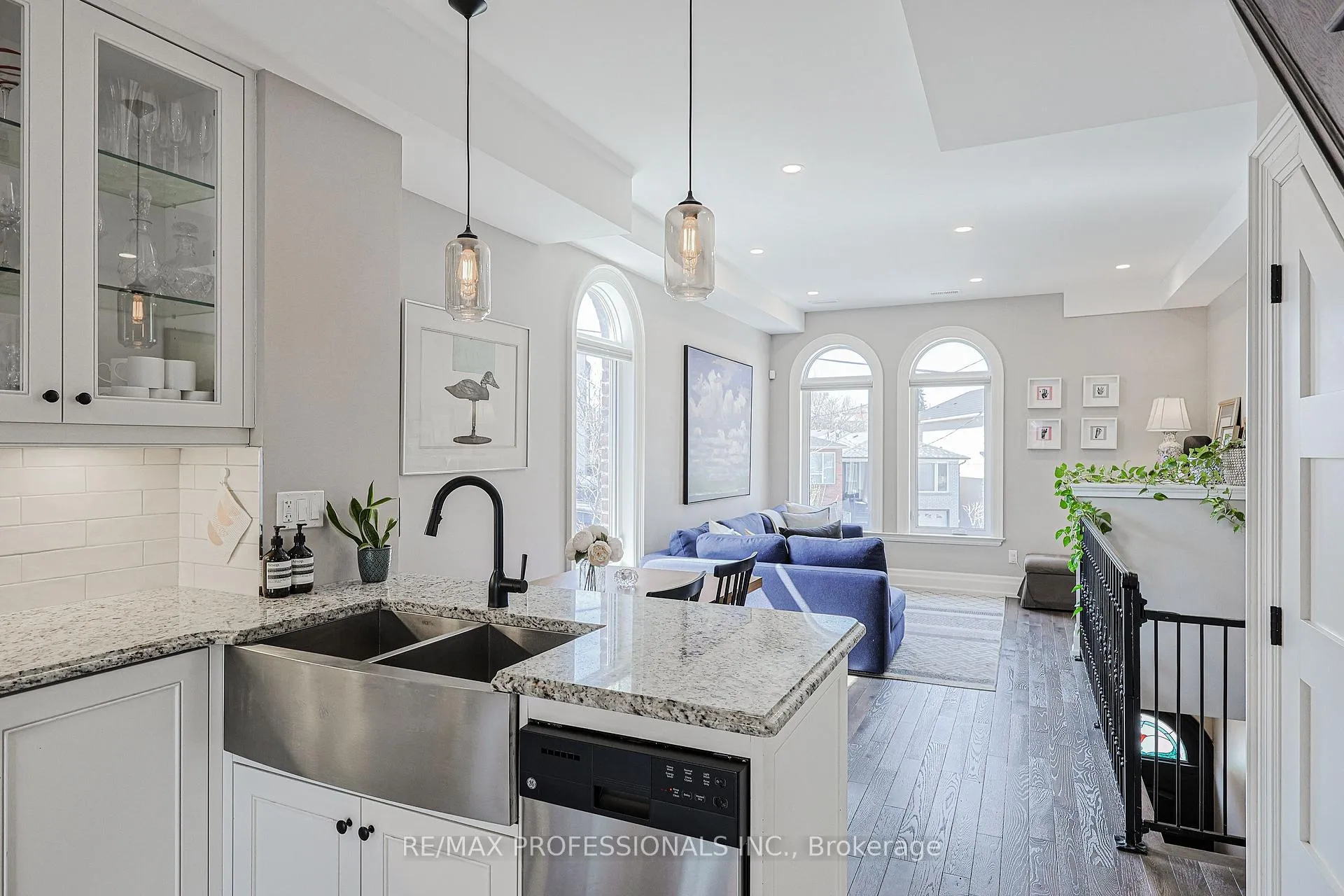 Photo 14 of 9B Harlton Crescent, Toronto, Keelesdale-Eglinton West — HOMEH
