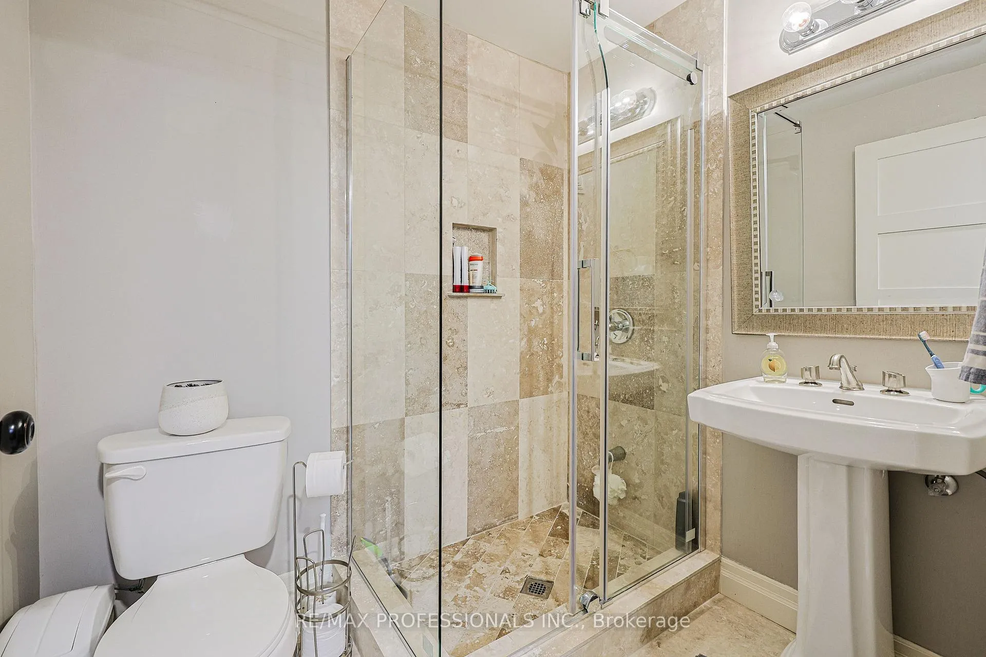 Photo 40 of 9B Harlton Crescent, Toronto, Keelesdale-Eglinton West — HOMEH